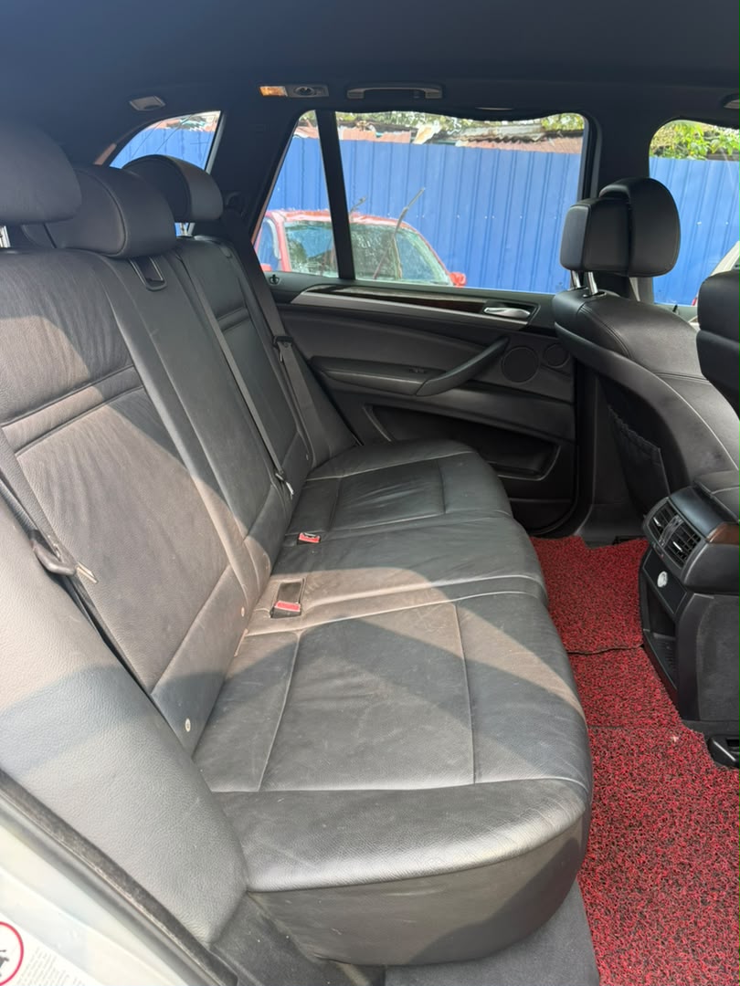 BMW BMW X5 — photo 9