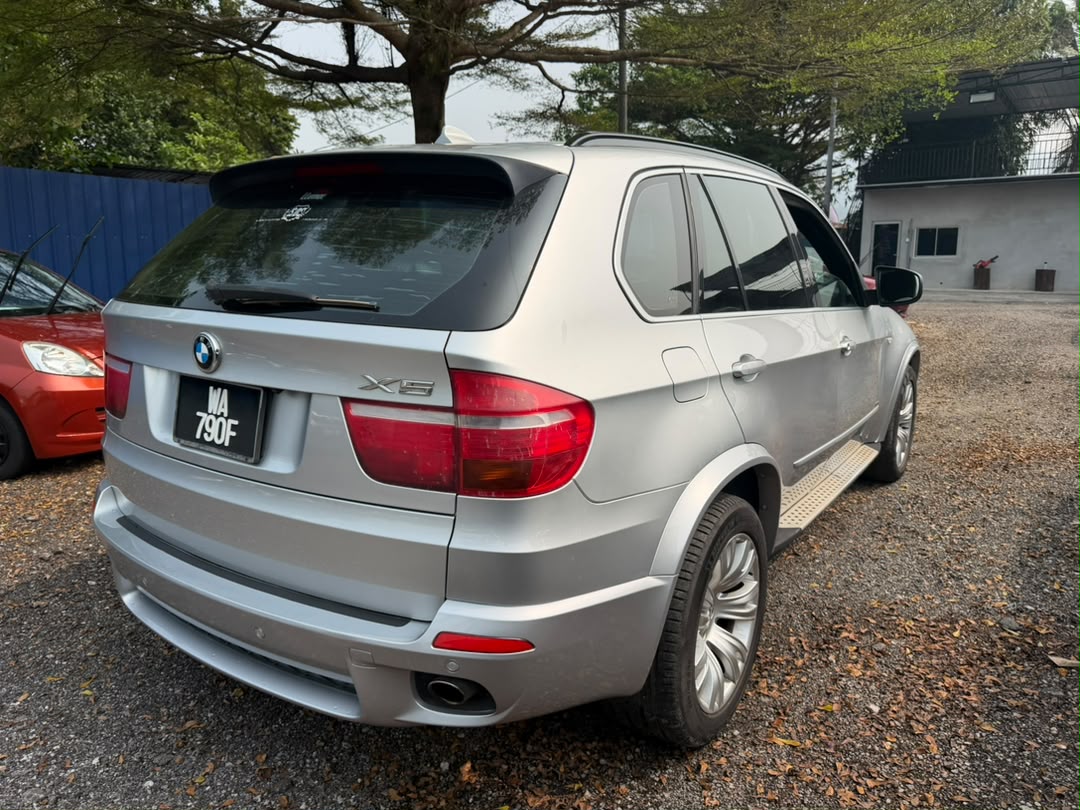 BMW BMW X5 — photo 7