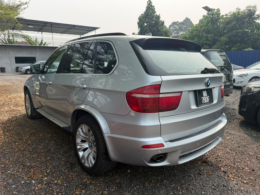 BMW BMW X5 — photo 3