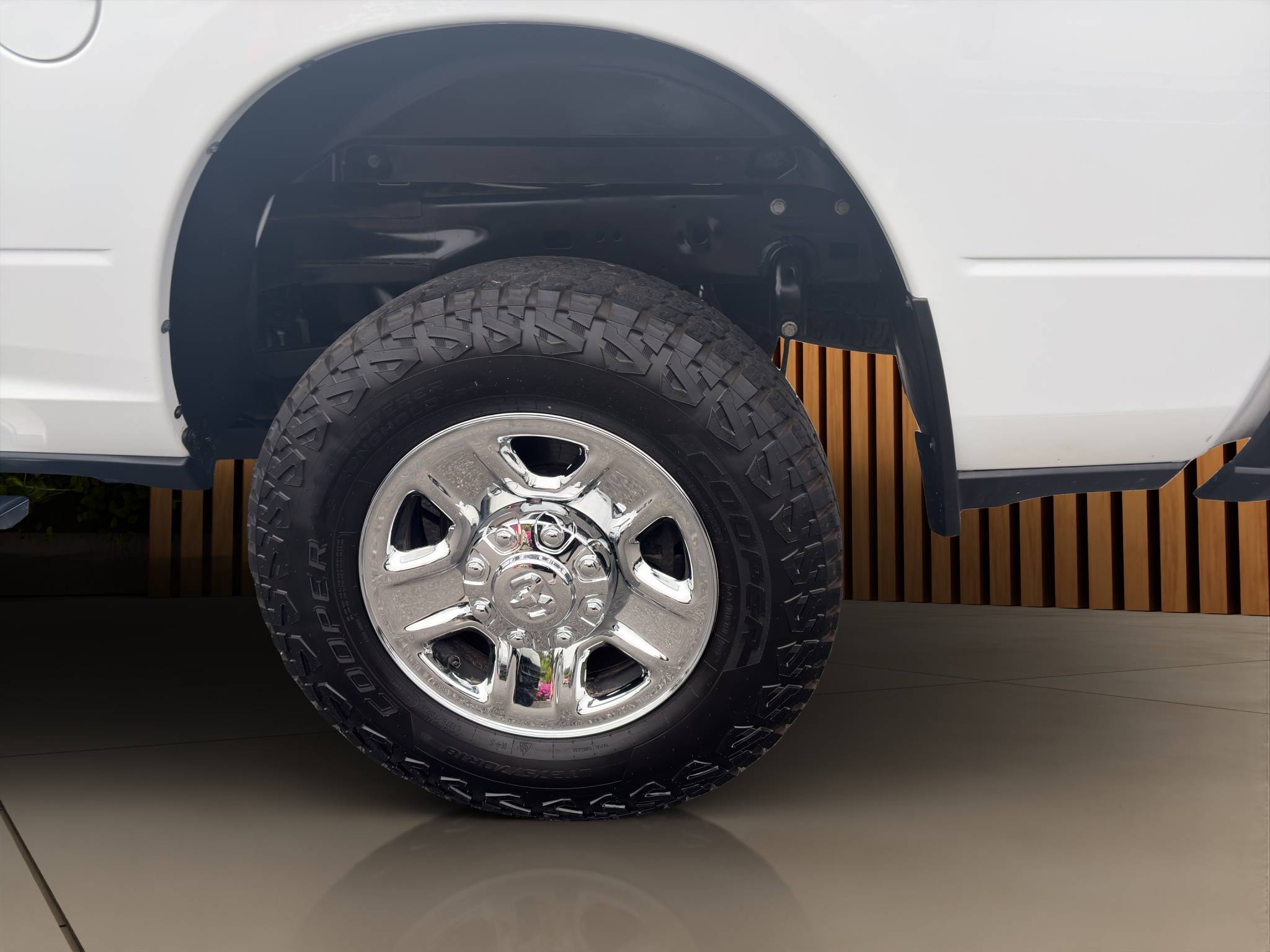2022 RAM 2500 TRADESMAN CREW CAB 4X4 LONG BOX • 94K MILES • 6.4L HEMI V8 8-SPEED AUTOMATIC • 5TH WHEEL/GOOSENECK PREP • SPRAY-IN BEDLINER • TRAILER BRAKE CONTROLLER Thumbnail