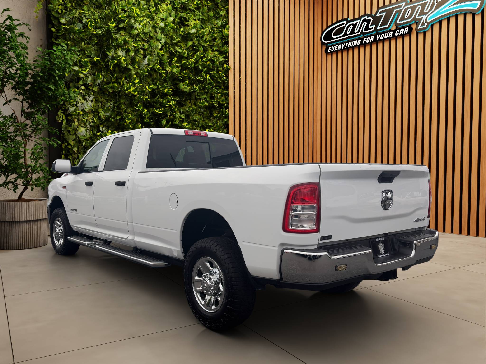 2022 RAM 2500 TRADESMAN CREW CAB 4X4 LONG BOX • 94K MILES • 6.4L HEMI V8 8-SPEED AUTOMATIC • 5TH WHEEL/GOOSENECK PREP • SPRAY-IN BEDLINER • TRAILER BRAKE CONTROLLER Thumbnail