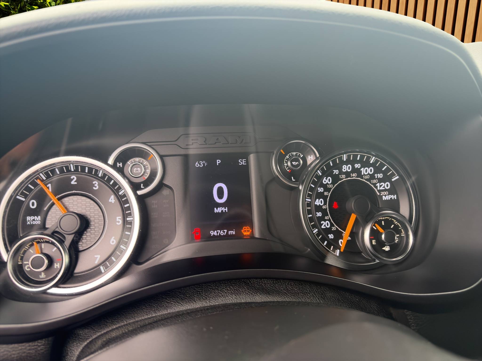 2022 RAM 2500 TRADESMAN CREW CAB 4X4 LONG BOX • 94K MILES • 6.4L HEMI V8 8-SPEED AUTOMATIC • 5TH WHEEL/GOOSENECK PREP • SPRAY-IN BEDLINER • TRAILER BRAKE CONTROLLER Thumbnail