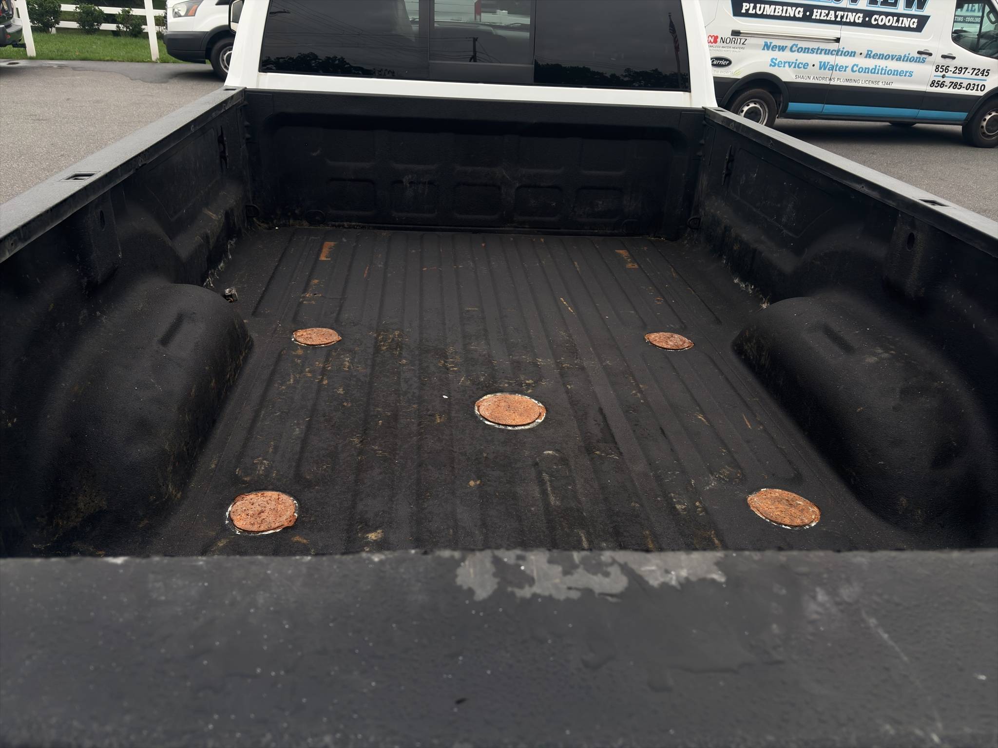 2022 RAM 2500 TRADESMAN CREW CAB 4X4 LONG BOX • 94K MILES • 6.4L HEMI V8 8-SPEED AUTOMATIC • 5TH WHEEL/GOOSENECK PREP • SPRAY-IN BEDLINER • TRAILER BRAKE CONTROLLER Thumbnail
