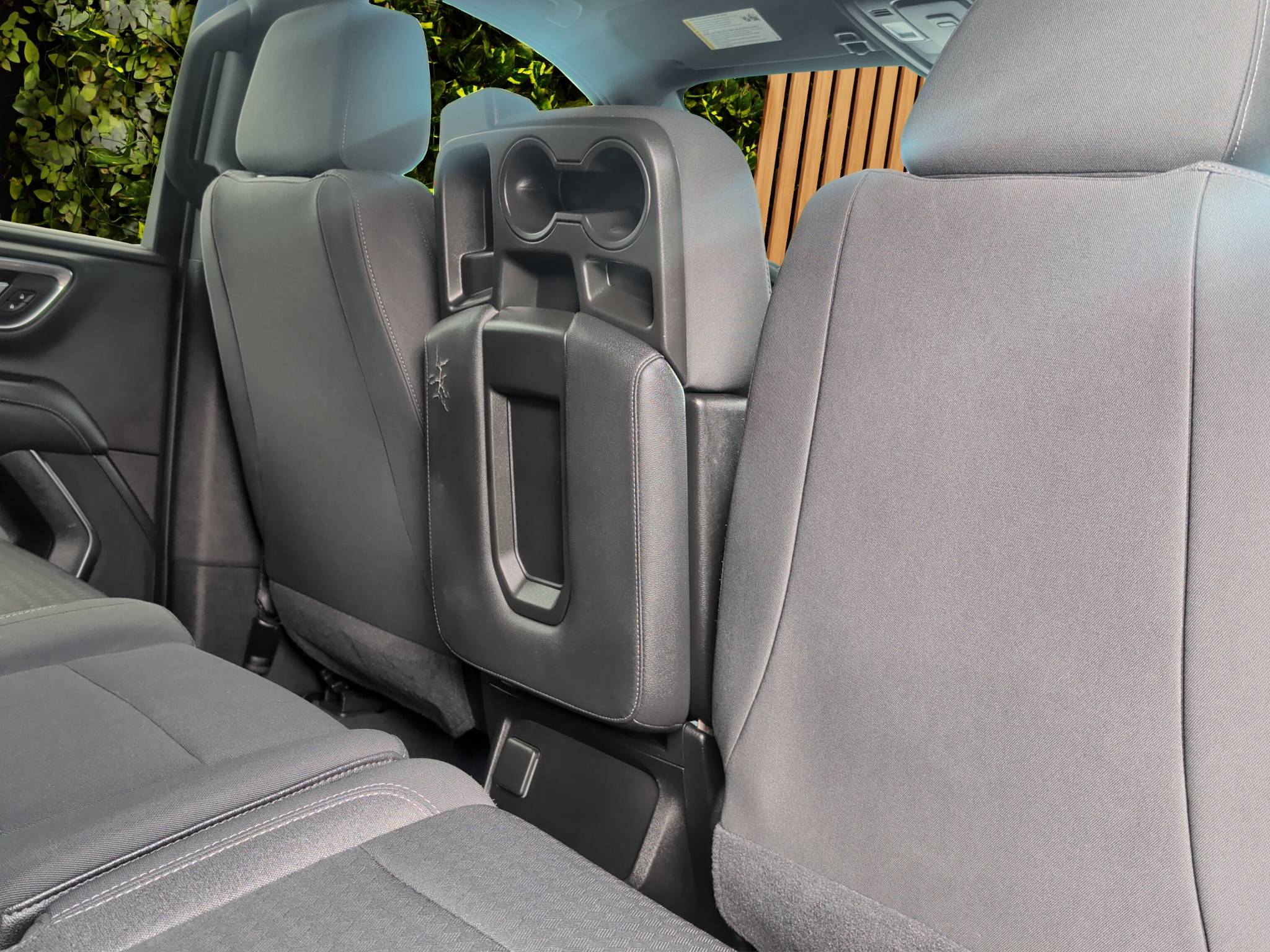 2021 CHEVROLET TAHOE COMMERCIAL FLEET • CLEAN CARFAX • 1 OWNER ONLY 85K MILES • 5.3L ECOTEC3 V8 • 4WD • 10-SPEED AUTOMATIC • SATIN STEEL METALLIC Thumbnail