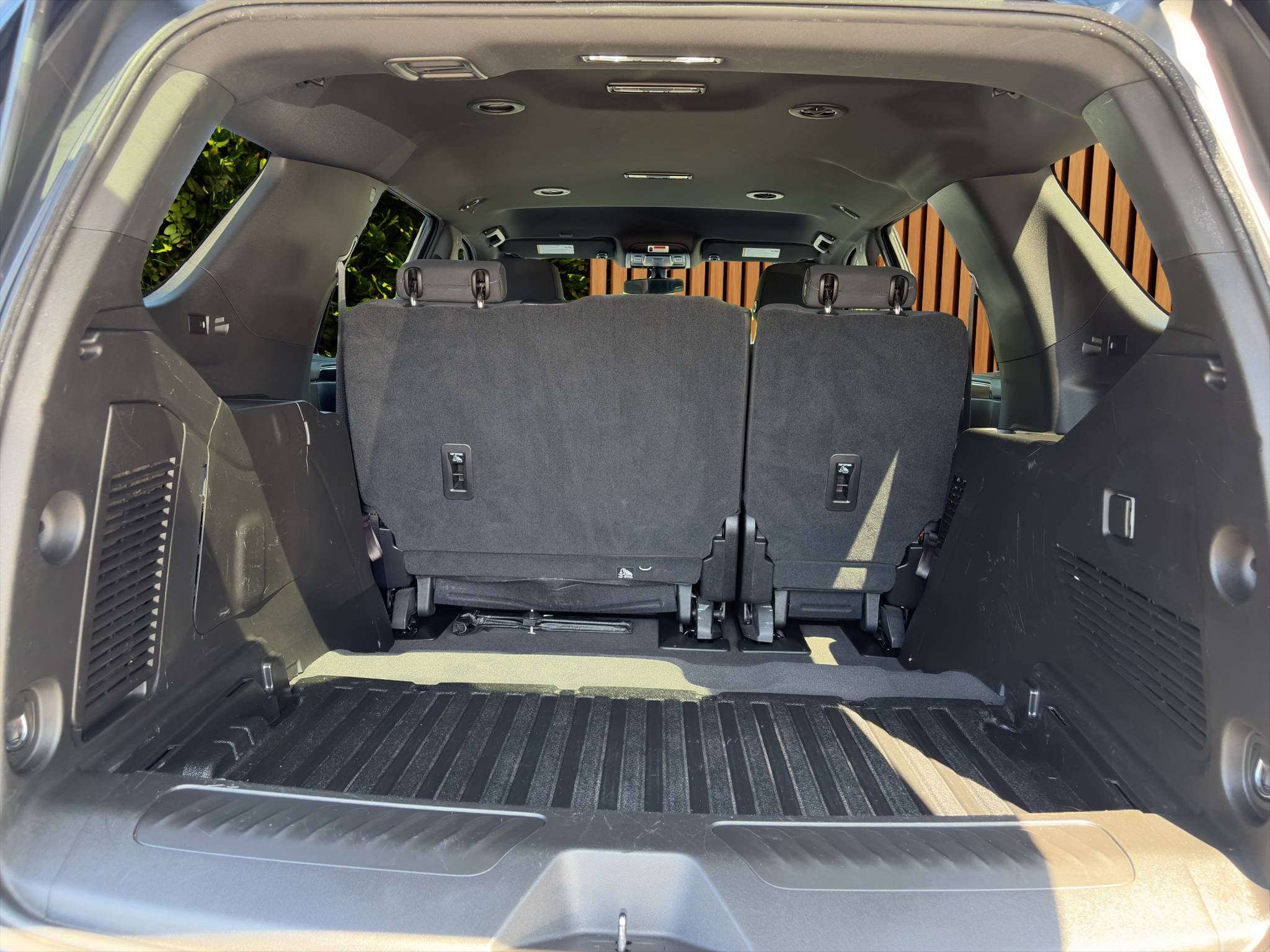 2021 CHEVROLET TAHOE COMMERCIAL FLEET • 1 OWNER • ONLY 75K MILES 5.3L ECOTEC3 V8 • 4WD • 10-SPEED AUTOMATIC • SHADOW GRAY METALLIC • FULL-SIZE SUV Thumbnail