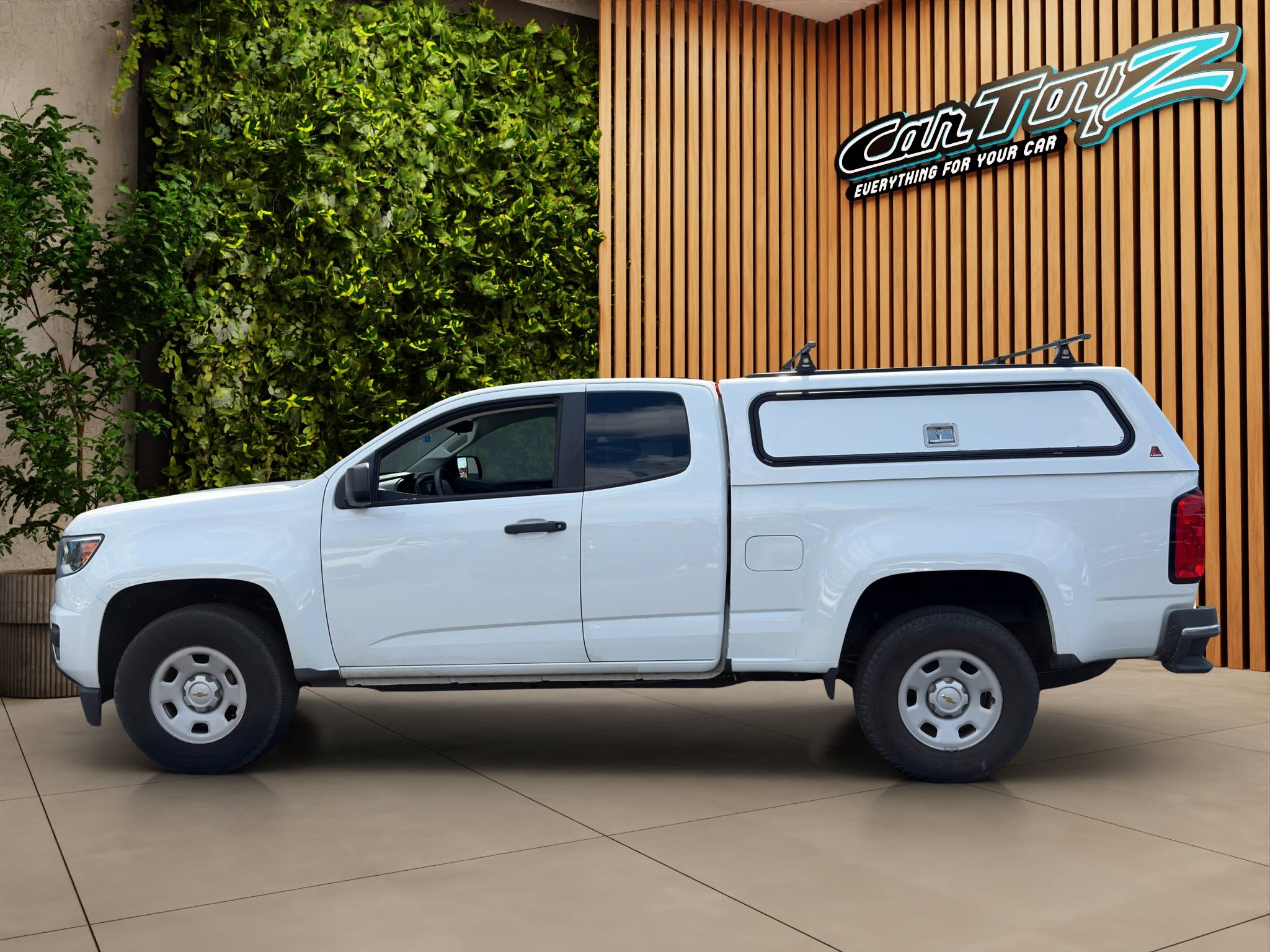 2020 CHEVROLET COLORADO WORK TRUCK EXTENDED CAB LONG BED • CLEAN CARFAX • 1 OWNER ONLY 63K MILES • 3.6L V6 • 8-SPEED AUTOMATIC • REAR-WHEEL DRIVE • TRAILERING PACKAGE • LONG BED Thumbnail