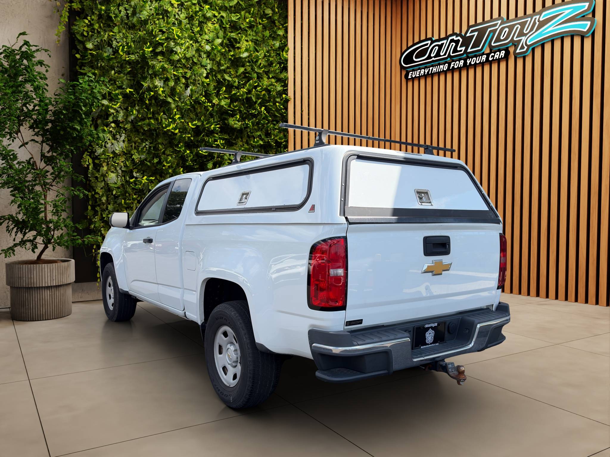 2020 CHEVROLET COLORADO WORK TRUCK EXTENDED CAB LONG BED • CLEAN CARFAX • 1 OWNER ONLY 63K MILES • 3.6L V6 • 8-SPEED AUTOMATIC • REAR-WHEEL DRIVE • TRAILERING PACKAGE • LONG BED Thumbnail