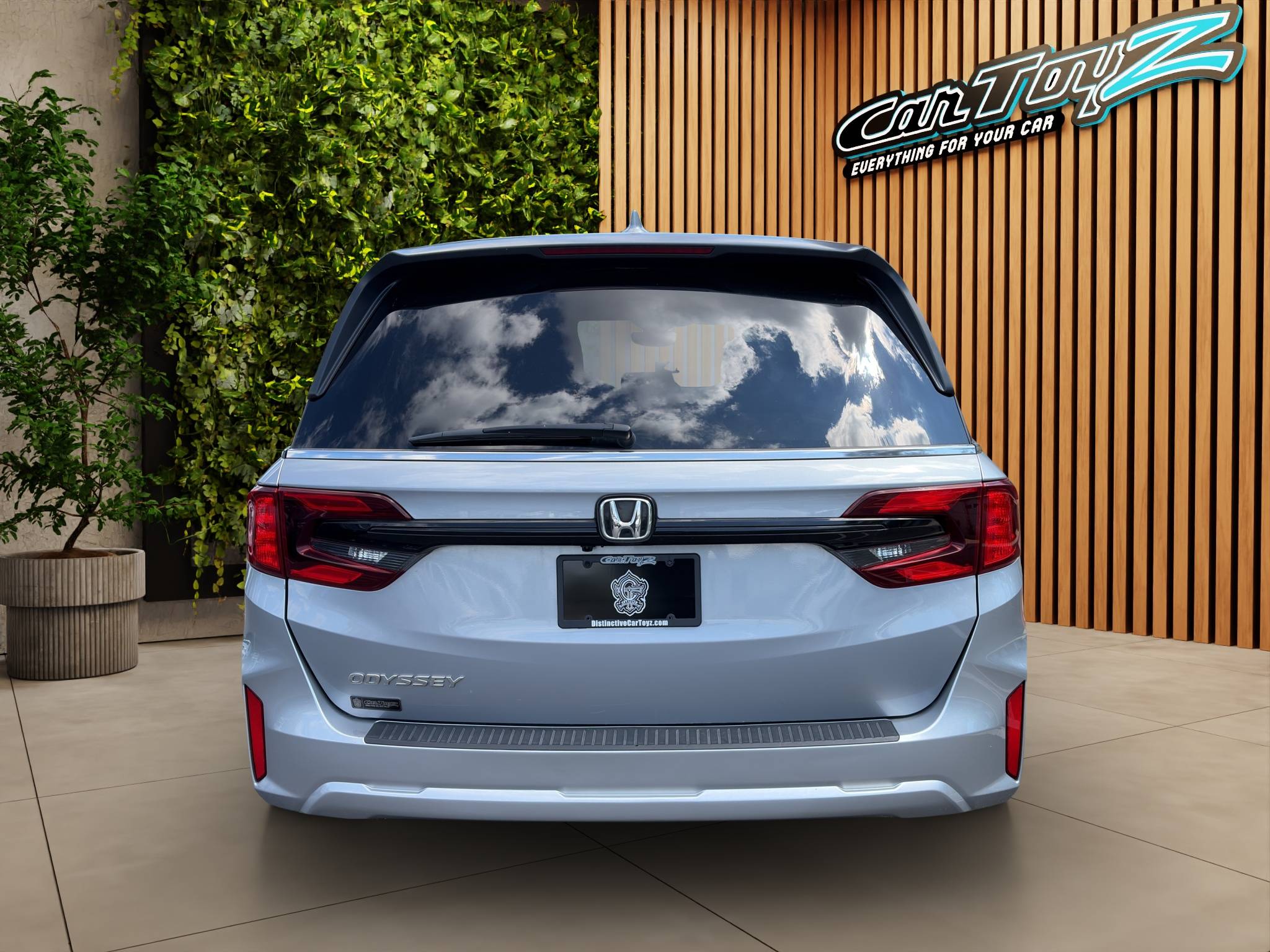 2025 HONDA ODYSSEY EX-L • CLEAN CARFAX • 1 OWNER • 48K MILES 3.5L V6 • 10-SPEED AUTOMATIC • EX-L • MODERN STEEL METALLIC • FAMILY-SIZE PASSENGER VAN Thumbnail