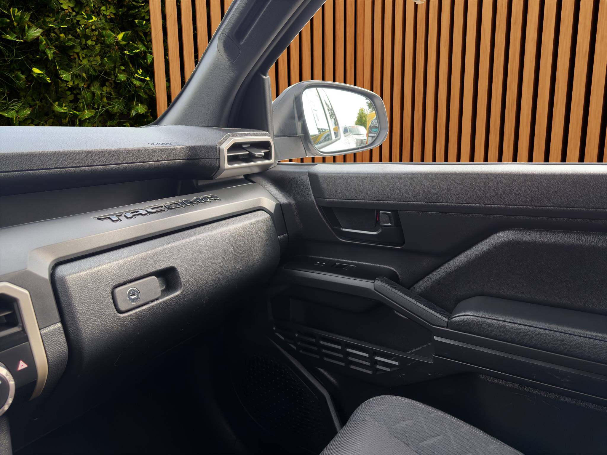 2025 TOYOTA TACOMA SR XTRA CAB LONG BED • CLEAN CARFAX • 30K MILES 2.4L TURBO • 8-SPEED AUTOMATIC • REAR-WHEEL DRIVE • 1,460 LB PAYLOAD • ADAPTIVE CRUISE CONTROL Thumbnail