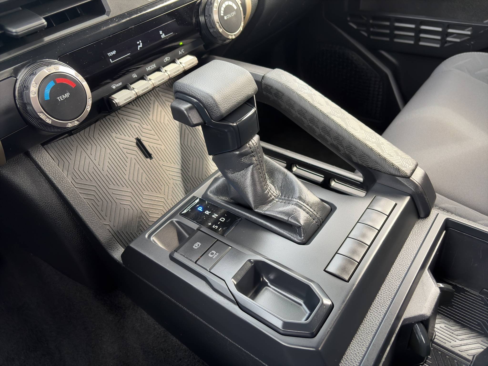 2025 TOYOTA TACOMA SR XTRA CAB LONG BED • CLEAN CARFAX • 30K MILES 2.4L TURBO • 8-SPEED AUTOMATIC • REAR-WHEEL DRIVE • 1,460 LB PAYLOAD • ADAPTIVE CRUISE CONTROL Thumbnail