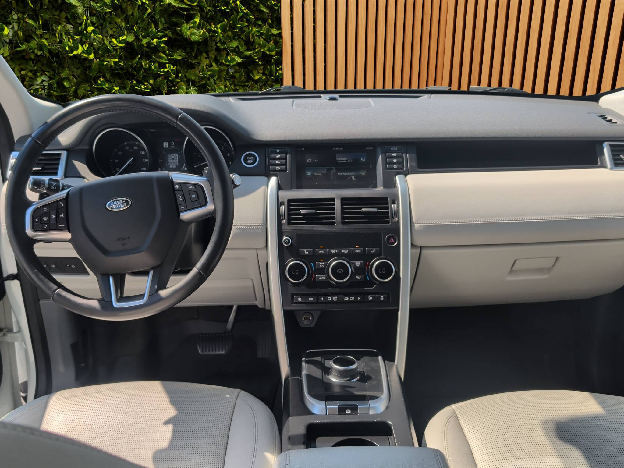 2018 LAND ROVER DISCOVERY SPORT HSE • CLEAN CARFAX • 4WD 118K MILES • 2.0L TURBO • HSE LUXURY SUV • 9-SPEED AUTOMATIC  🚙 CLEAN CARFAX • 118,642 MILES • 4WD • 2.0L TURBOCHARGED I4 • HSE • WHITE EXTERIOR Thumbnail