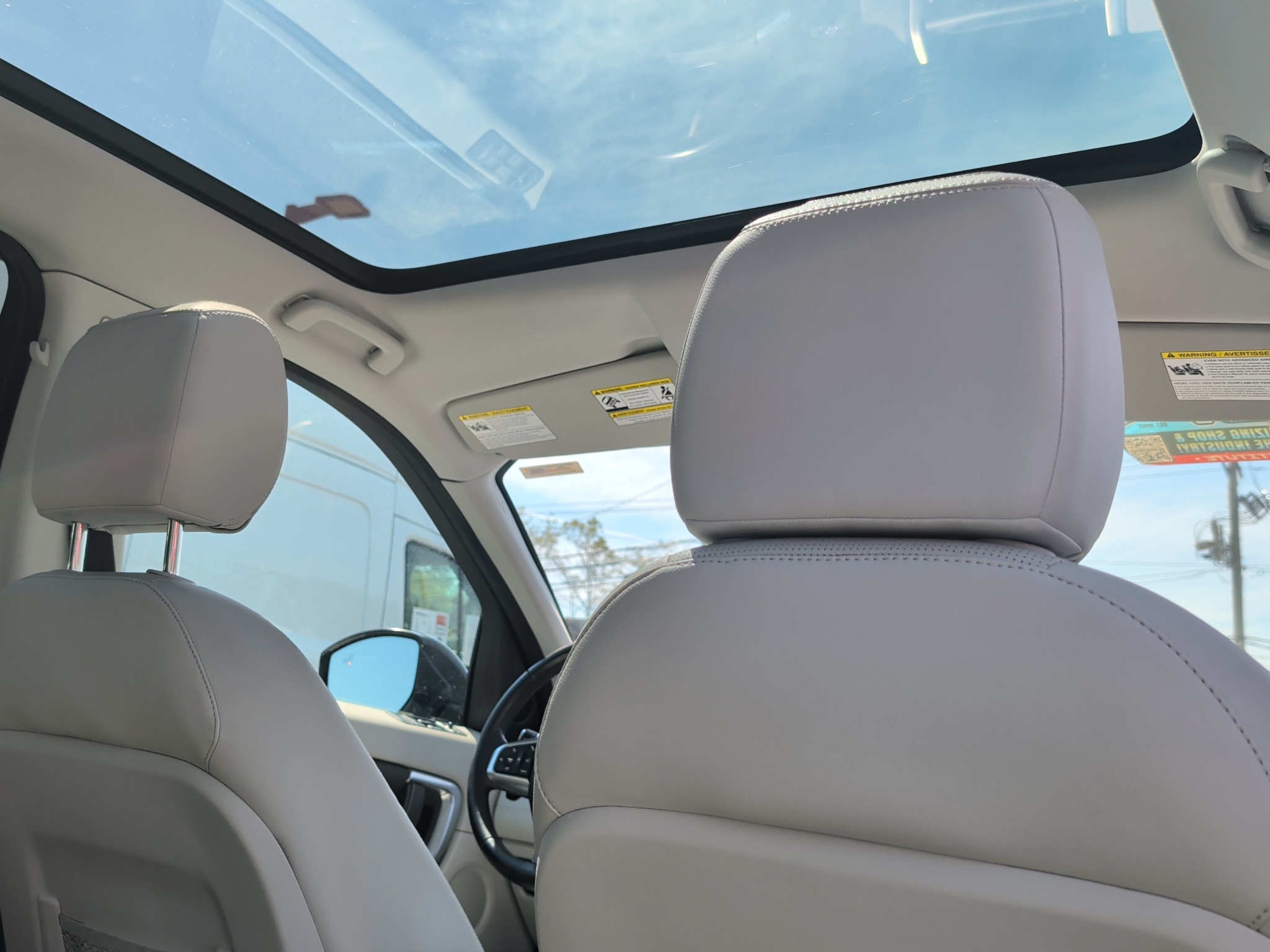 2018 LAND ROVER DISCOVERY SPORT HSE • CLEAN CARFAX • 4WD 118K MILES • 2.0L TURBO • HSE LUXURY SUV • 9-SPEED AUTOMATIC  🚙 CLEAN CARFAX • 118,642 MILES • 4WD • 2.0L TURBOCHARGED I4 • HSE • WHITE EXTERIOR Thumbnail