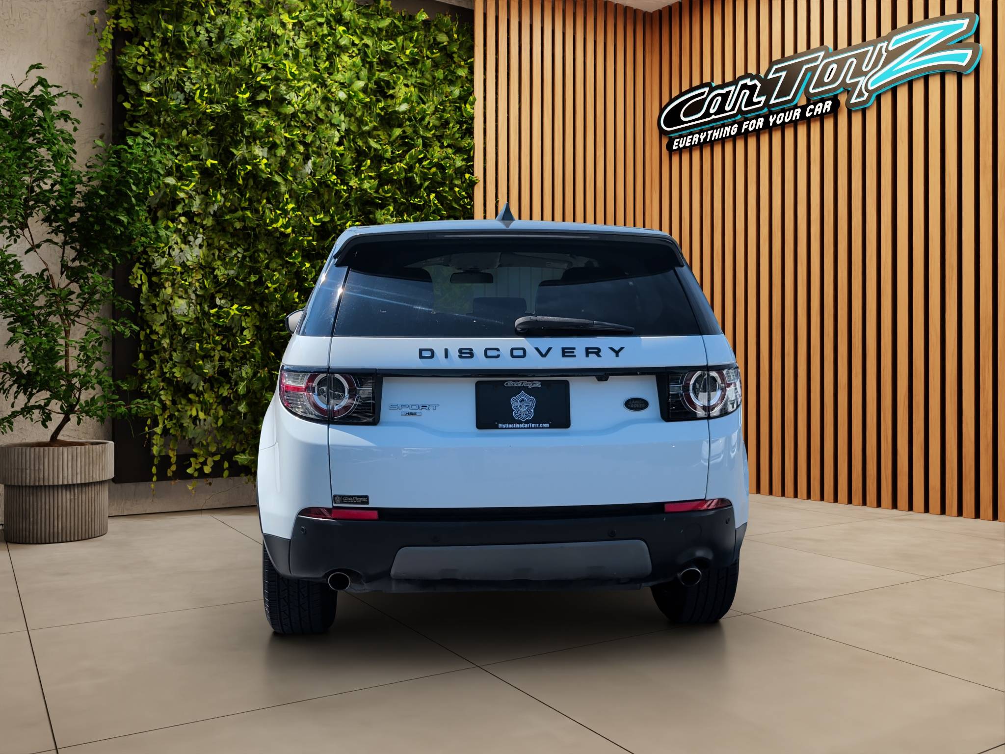 2018 LAND ROVER DISCOVERY SPORT HSE • CLEAN CARFAX • 4WD 118K MILES • 2.0L TURBO • HSE LUXURY SUV • 9-SPEED AUTOMATIC  🚙 CLEAN CARFAX • 118,642 MILES • 4WD • 2.0L TURBOCHARGED I4 • HSE • WHITE EXTERIOR Thumbnail