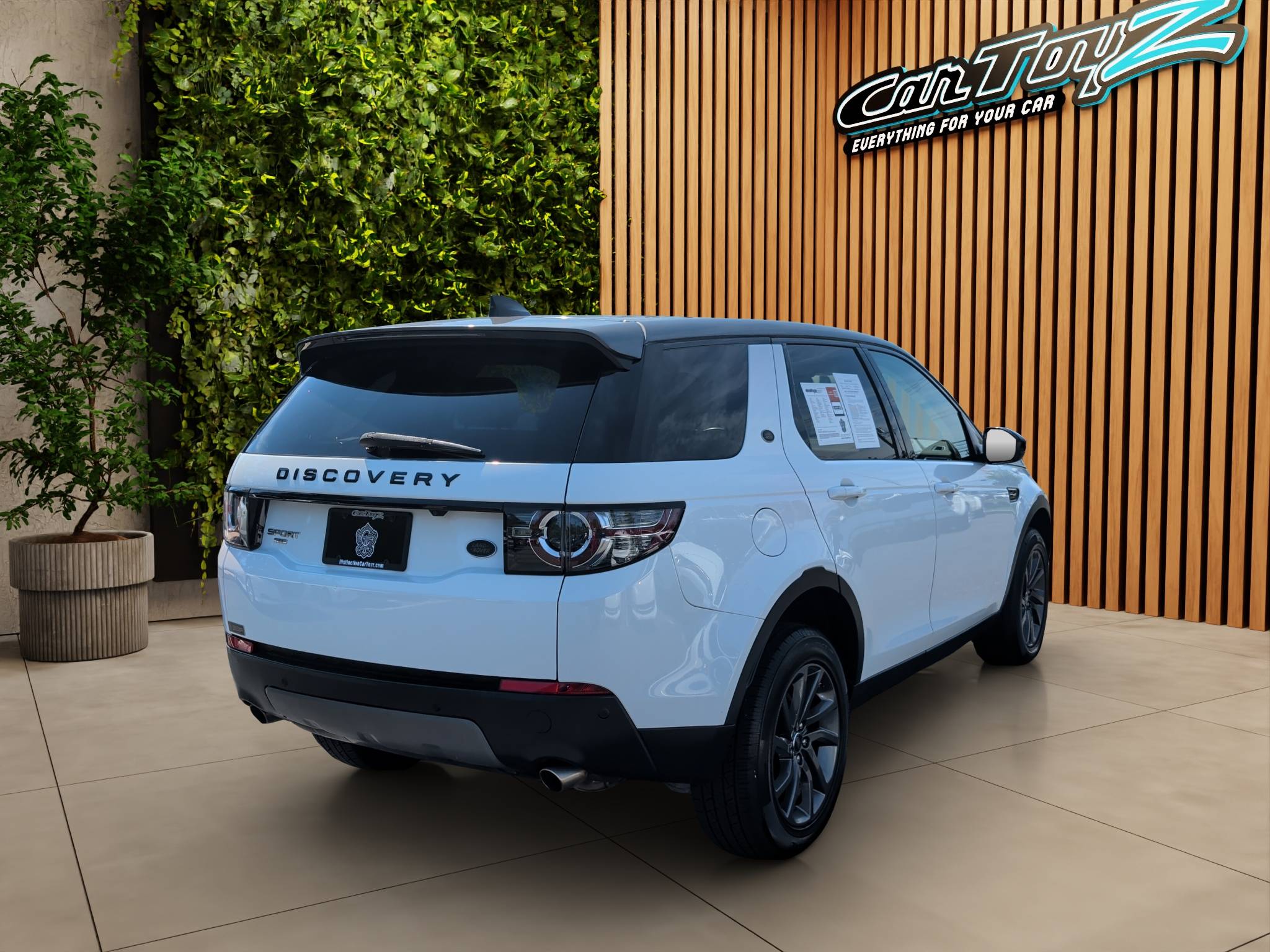 2018 LAND ROVER DISCOVERY SPORT HSE • CLEAN CARFAX • 4WD 118K MILES • 2.0L TURBO • HSE LUXURY SUV • 9-SPEED AUTOMATIC  🚙 CLEAN CARFAX • 118,642 MILES • 4WD • 2.0L TURBOCHARGED I4 • HSE • WHITE EXTERIOR Thumbnail