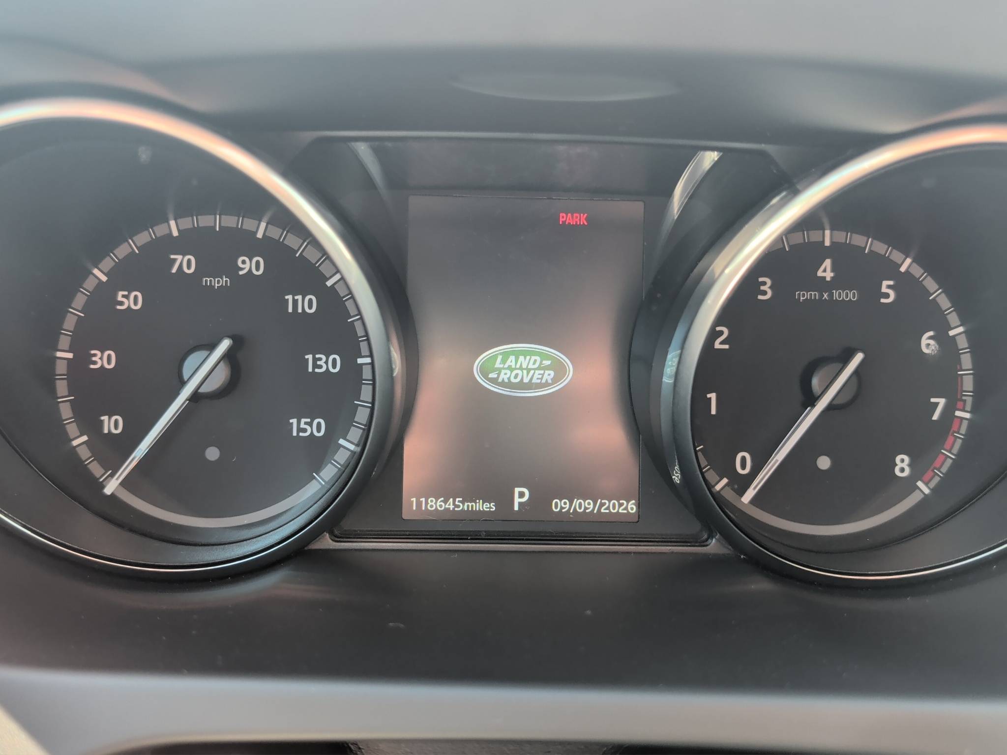 2018 LAND ROVER DISCOVERY SPORT HSE • CLEAN CARFAX • 4WD 118K MILES • 2.0L TURBO • HSE LUXURY SUV • 9-SPEED AUTOMATIC  🚙 CLEAN CARFAX • 118,642 MILES • 4WD • 2.0L TURBOCHARGED I4 • HSE • WHITE EXTERIOR Thumbnail