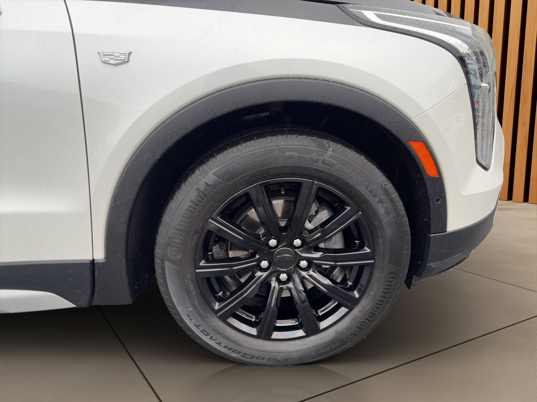 2022 CADILLAC XT4 PREMIUM LUXURY • 1 OWNER • CLEAN CARFAX ONLY 39K MILES • 2.0L TURBO • FWD • POWER SUNROOF • HEATED SEATS • AERIAL VIEW • APPLE CARPLAY Thumbnail