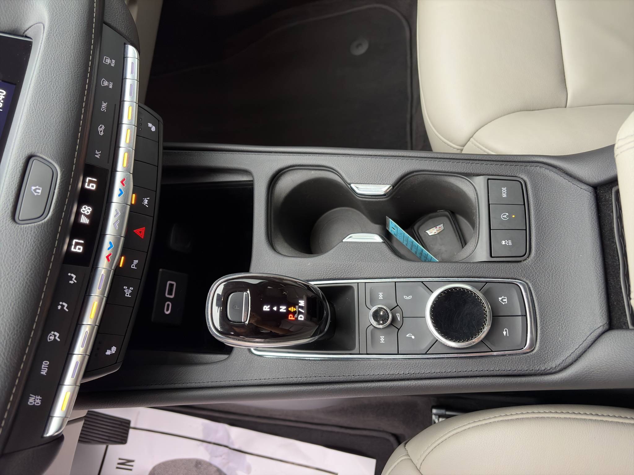 2022 CADILLAC XT4 PREMIUM LUXURY • 1 OWNER • CLEAN CARFAX ONLY 39K MILES • 2.0L TURBO • FWD • POWER SUNROOF • HEATED SEATS • AERIAL VIEW • APPLE CARPLAY Thumbnail