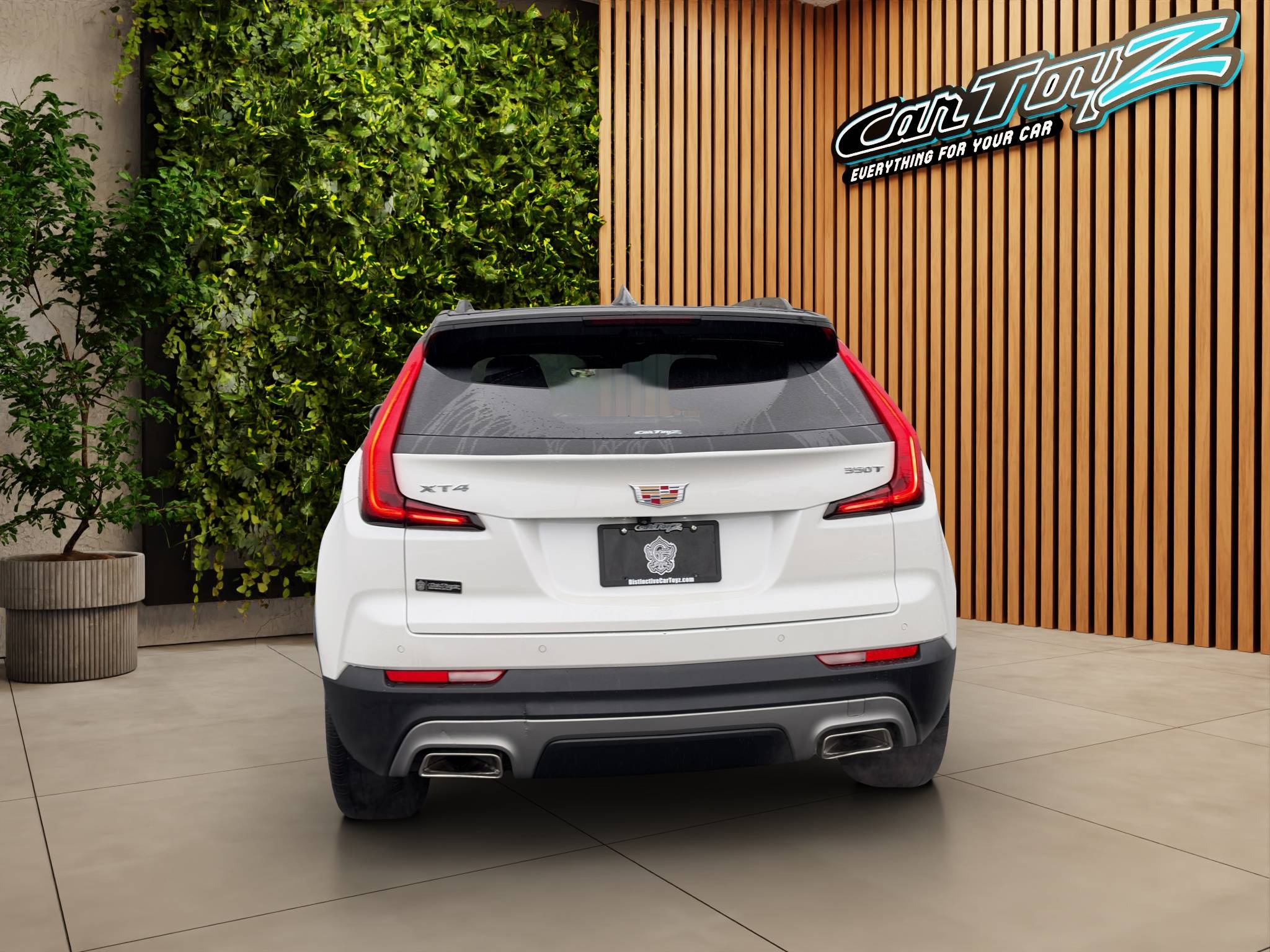 2022 CADILLAC XT4 PREMIUM LUXURY • 1 OWNER • CLEAN CARFAX ONLY 39K MILES • 2.0L TURBO • FWD • POWER SUNROOF • HEATED SEATS • AERIAL VIEW • APPLE CARPLAY Thumbnail