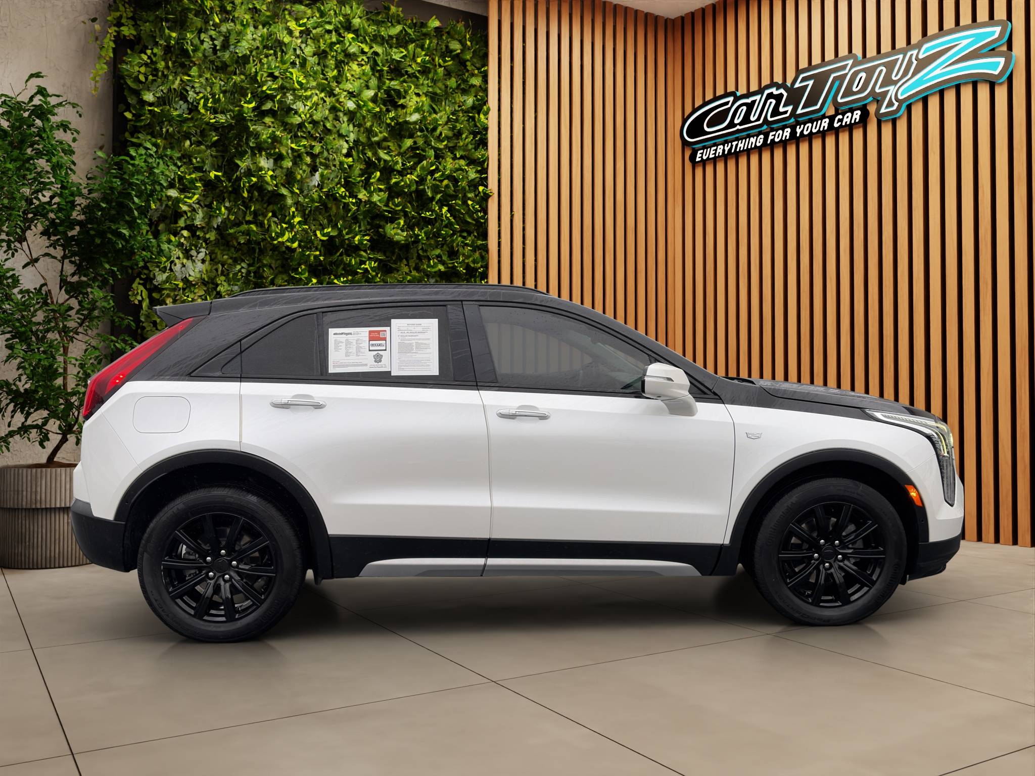 2022 CADILLAC XT4 PREMIUM LUXURY • 1 OWNER • CLEAN CARFAX ONLY 39K MILES • 2.0L TURBO • FWD • POWER SUNROOF • HEATED SEATS • AERIAL VIEW • APPLE CARPLAY Thumbnail