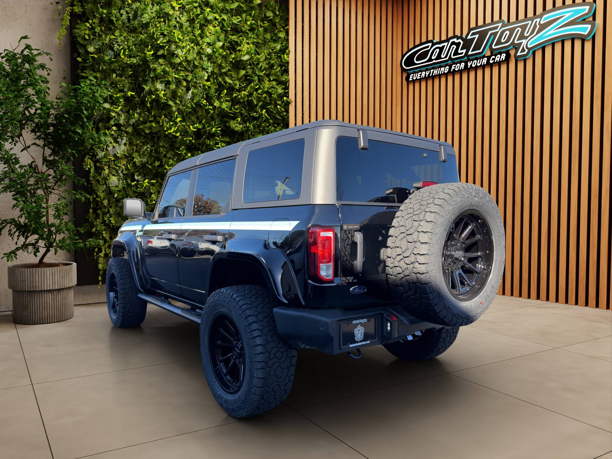 2025 FORD BRONCO BIG BEND 4X4 • CLEAN CARFAX • 1 OWNER ONLY 38K MILES • 2.3L ECOBOOST • 10-SPEED AUTOMATIC • HARDTOP • 32" ALL-TERRAIN TIRES • REMOVABLE TOP Thumbnail