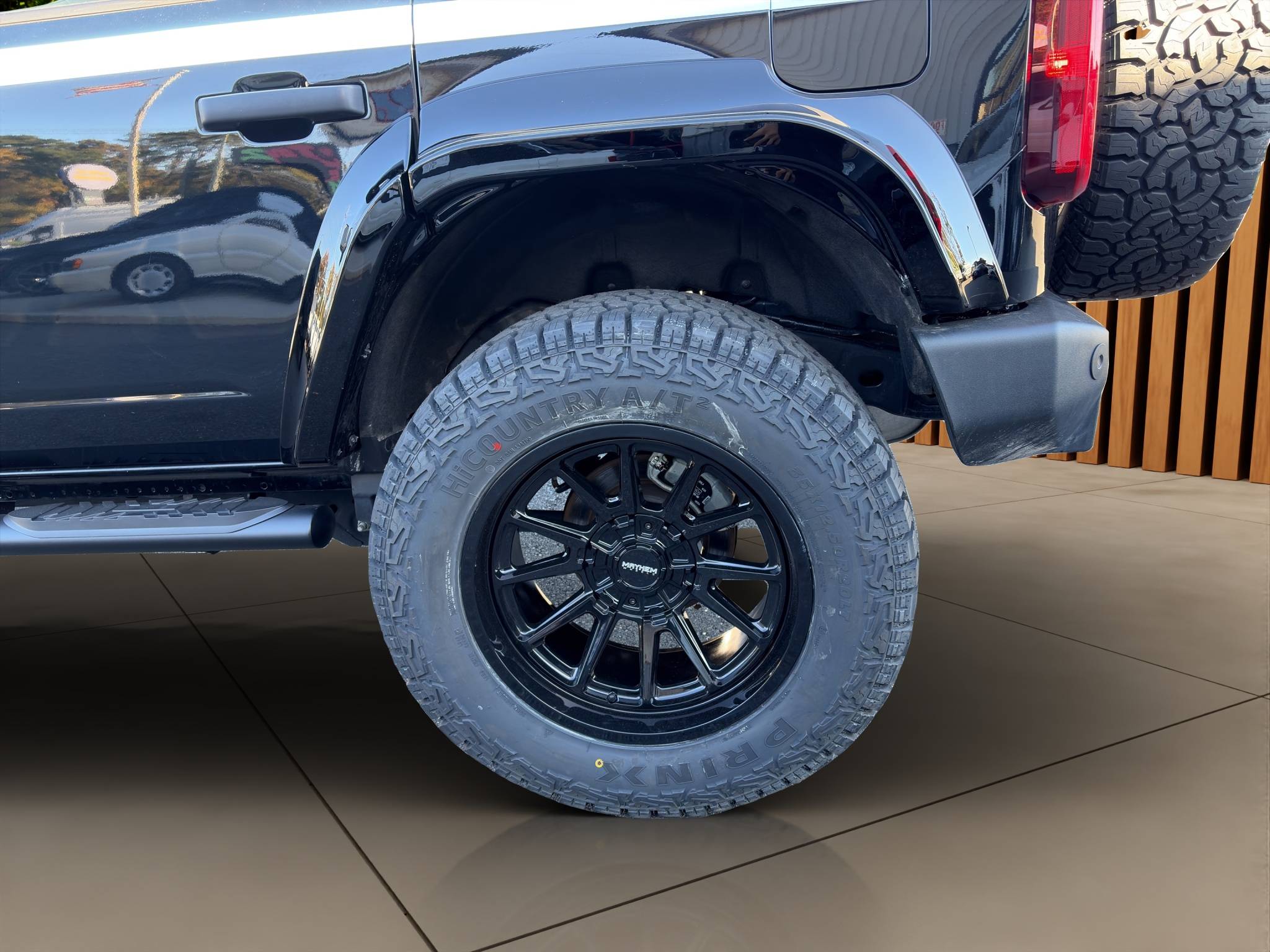 2025 FORD BRONCO BIG BEND 4X4 • CLEAN CARFAX • 1 OWNER ONLY 38K MILES • 2.3L ECOBOOST • 10-SPEED AUTOMATIC • HARDTOP • 32" ALL-TERRAIN TIRES • REMOVABLE TOP Thumbnail