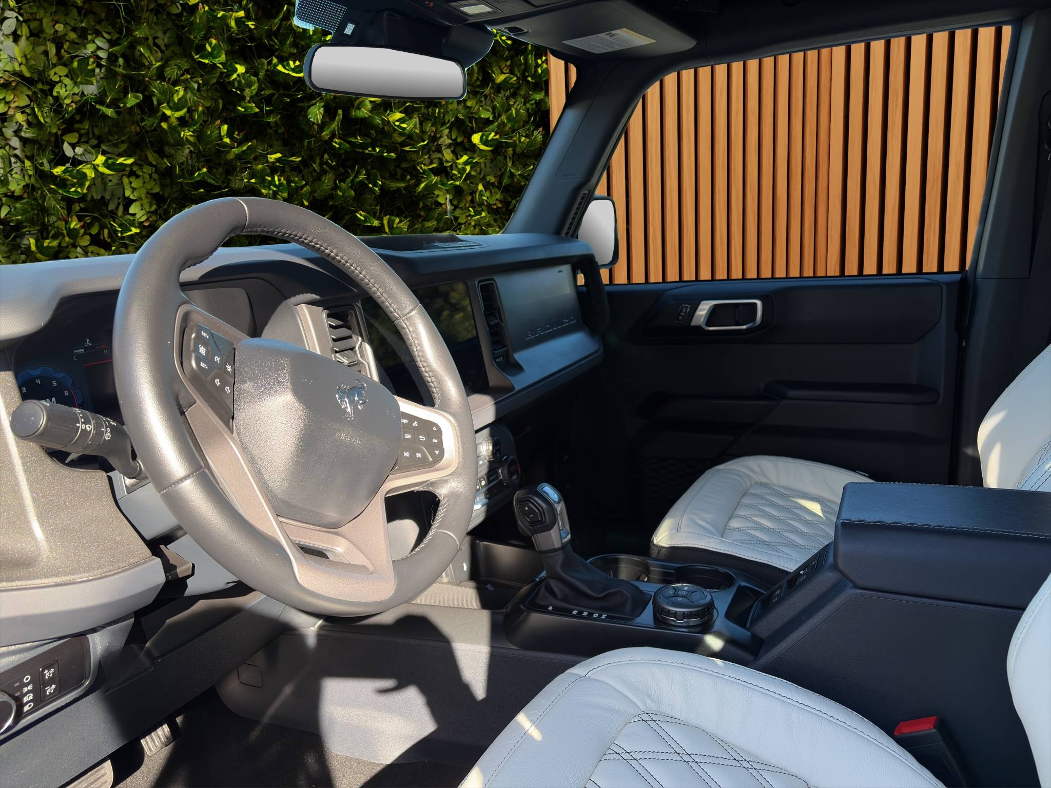2025 FORD BRONCO BIG BEND 4X4 • CLEAN CARFAX • 1 OWNER ONLY 38K MILES • 2.3L ECOBOOST • 10-SPEED AUTOMATIC • HARDTOP • 32" ALL-TERRAIN TIRES • REMOVABLE TOP Thumbnail