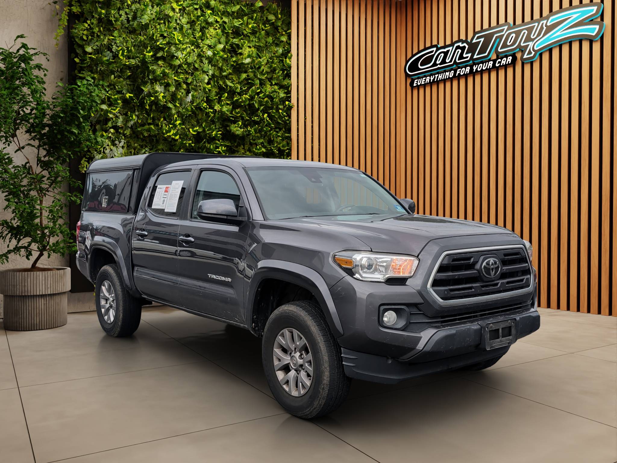 2019 TOYOTA TACOMA SR5 V6 • 1 OWNER 117,087 MILES • 4WD • 3.5L V6 • CREW/DOUBLE CAB • NAVIGATION • BACKUP CAMERA for sale near Atlantic City, NJ - Distinctive Car Toyz