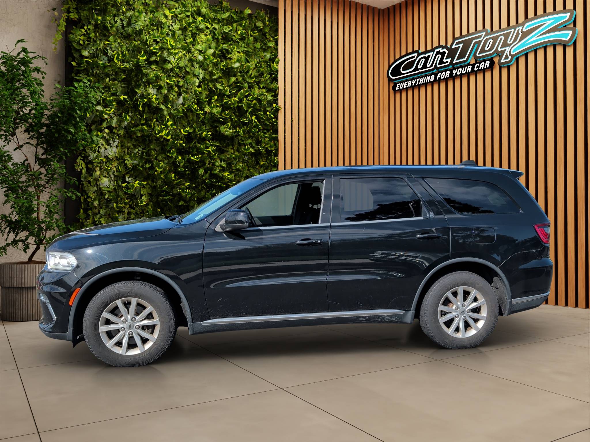 2021 DODGE DURANGO SXT AWD • CLEAN CARFAX • 1 OWNER 72,573 MILES • AWD • 3.6L V6 • 8-SPEED AUTOMATIC • APPLE CARPLAY • 3RD-ROW DELETE Thumbnail