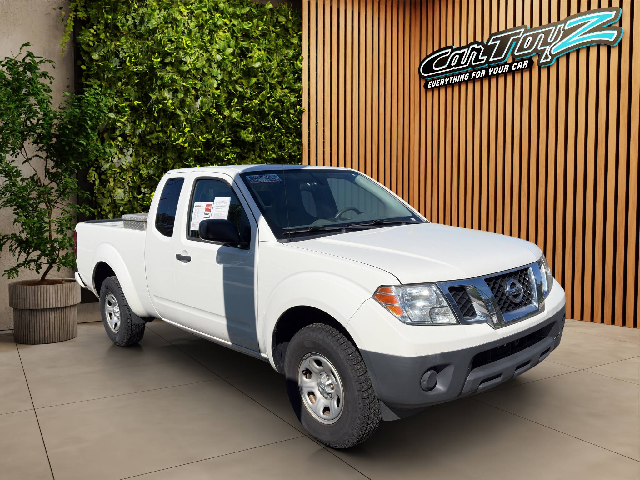 2019 NISSAN FRONTIER S KING CAB • CLEAN CARFAX • 1 OWNER 116,057 MILES • 2.5L I4 • RWD • 5-SPEED AUTOMATIC • KING CAB • GLACIER WHITE for sale in Egg Harbor Township, NJ at Distinctive Car Toyz