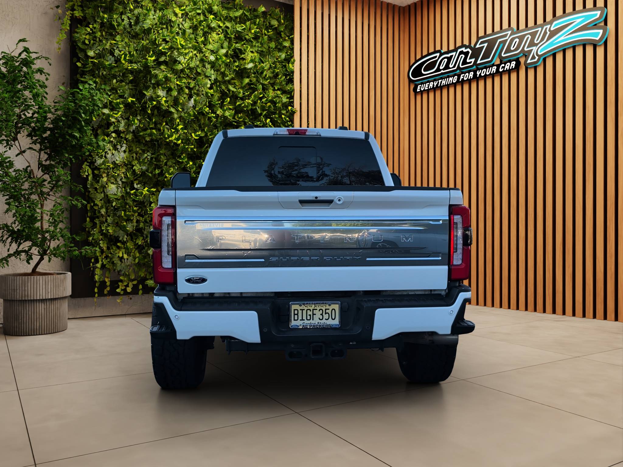 2024 Ford F-350SD Platinum Thumbnail