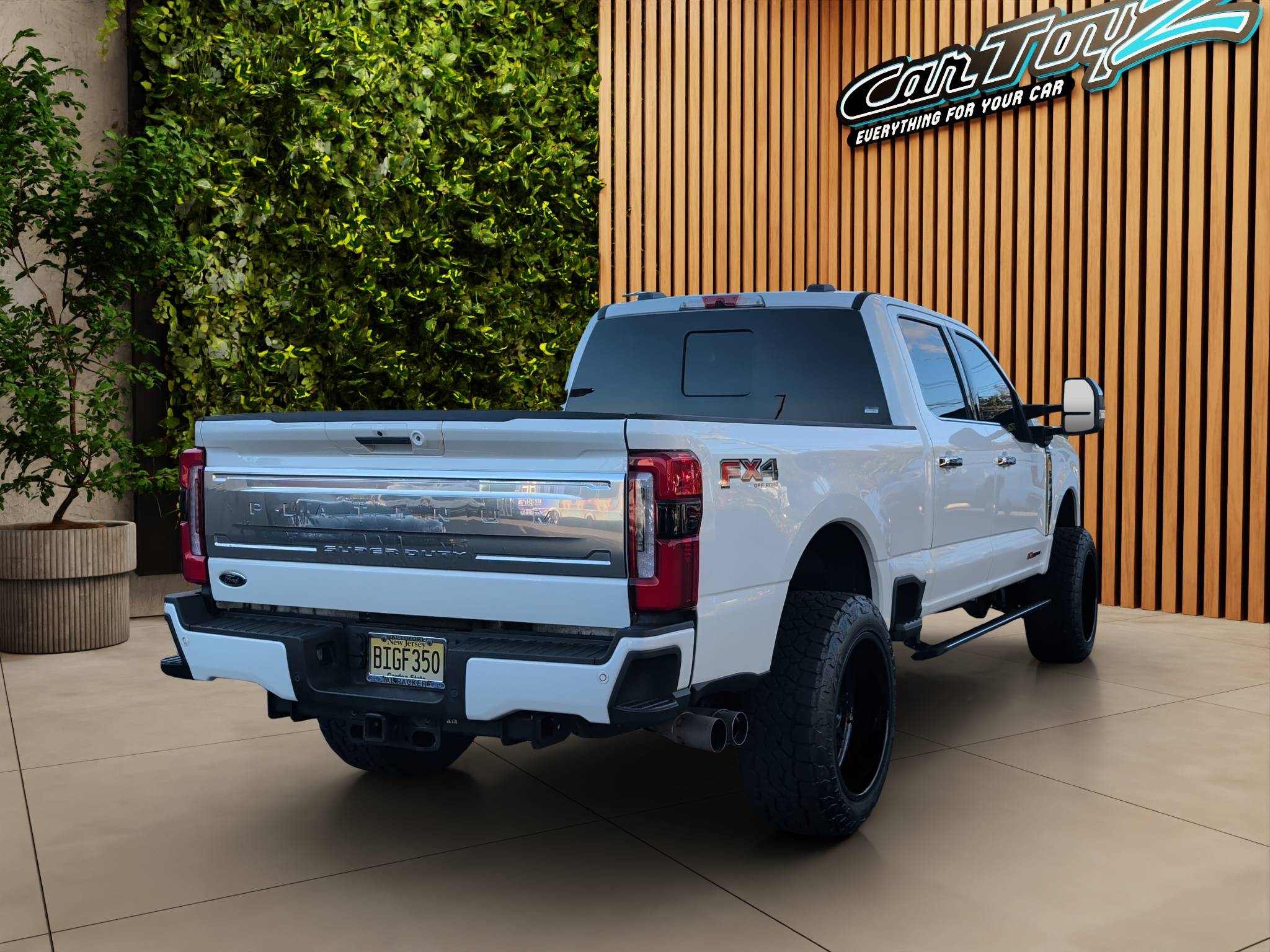 2024 Ford F-350SD Platinum Thumbnail