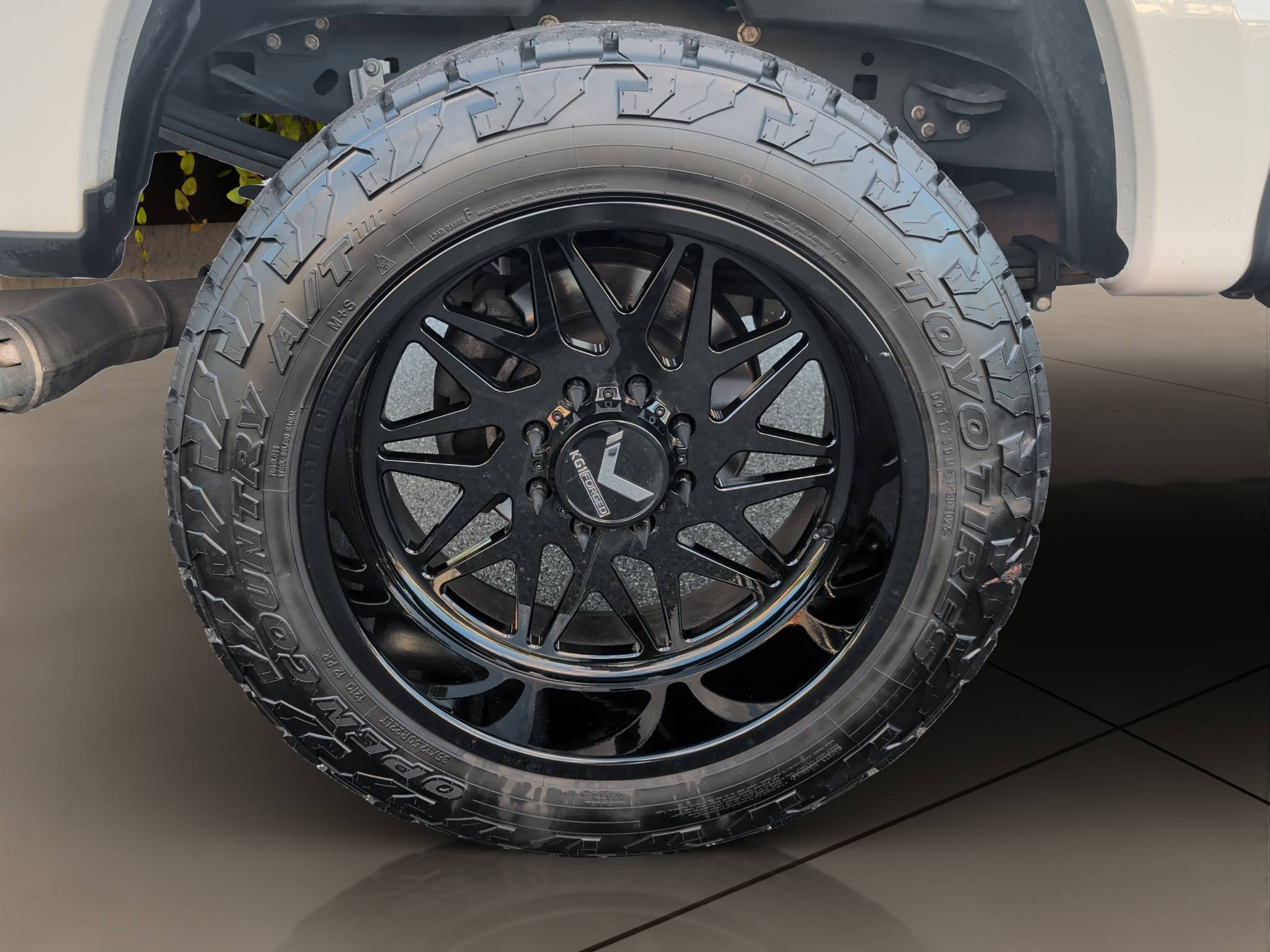 2024 Ford F-350SD Platinum Thumbnail