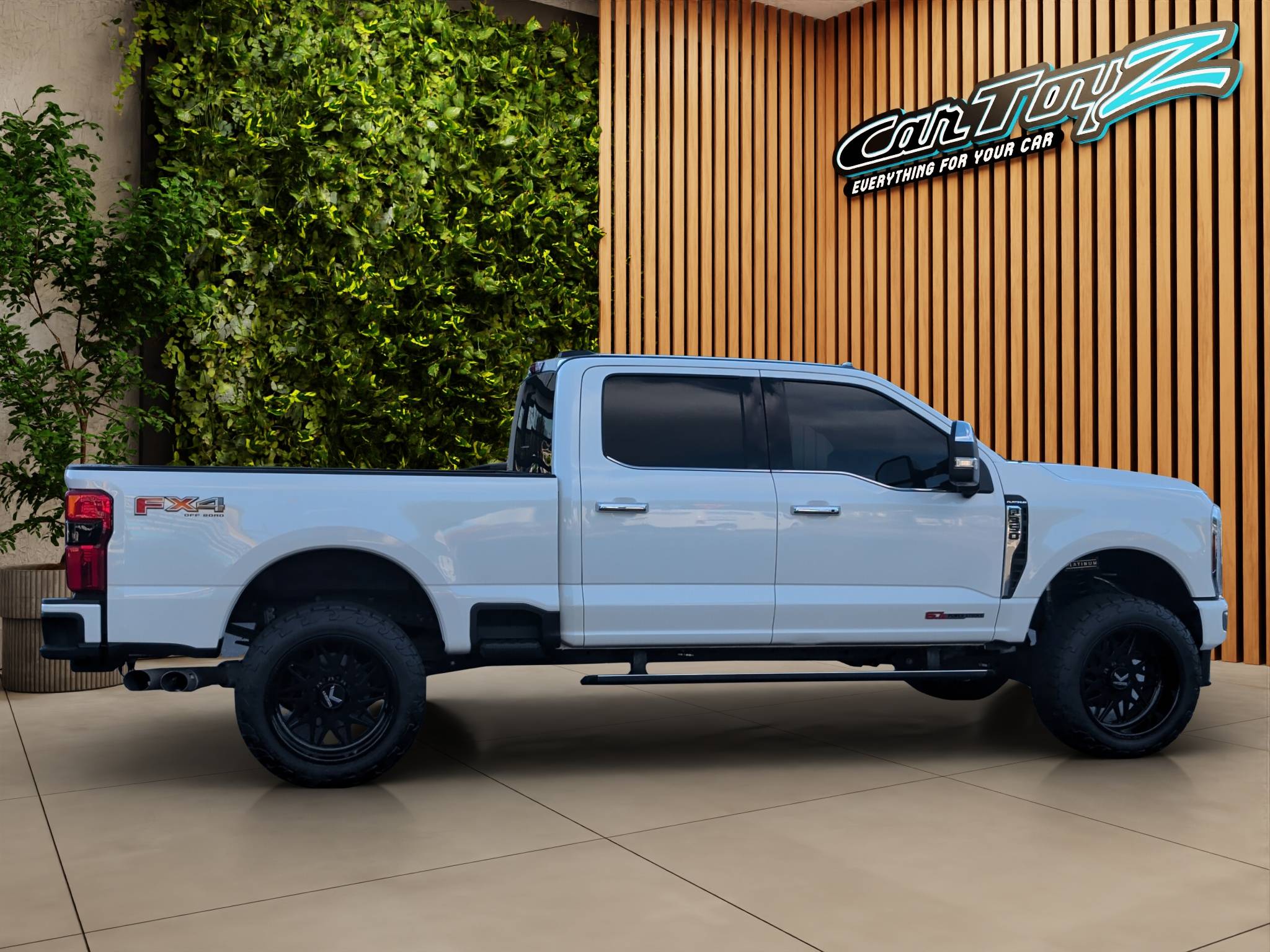 2024 Ford F-350SD Platinum Thumbnail