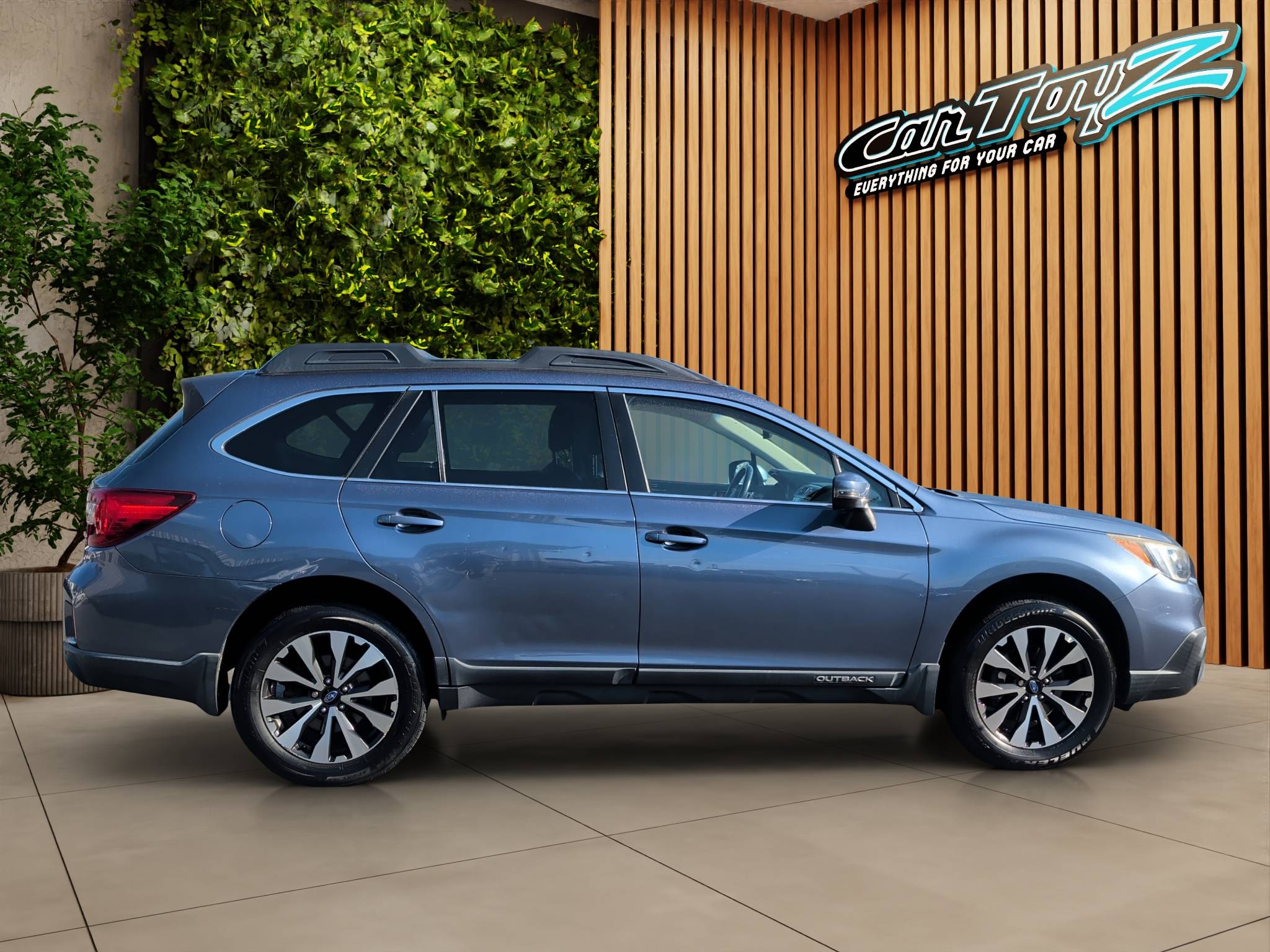 2017 Subaru Outback 2.5i Limited. Thumbnail