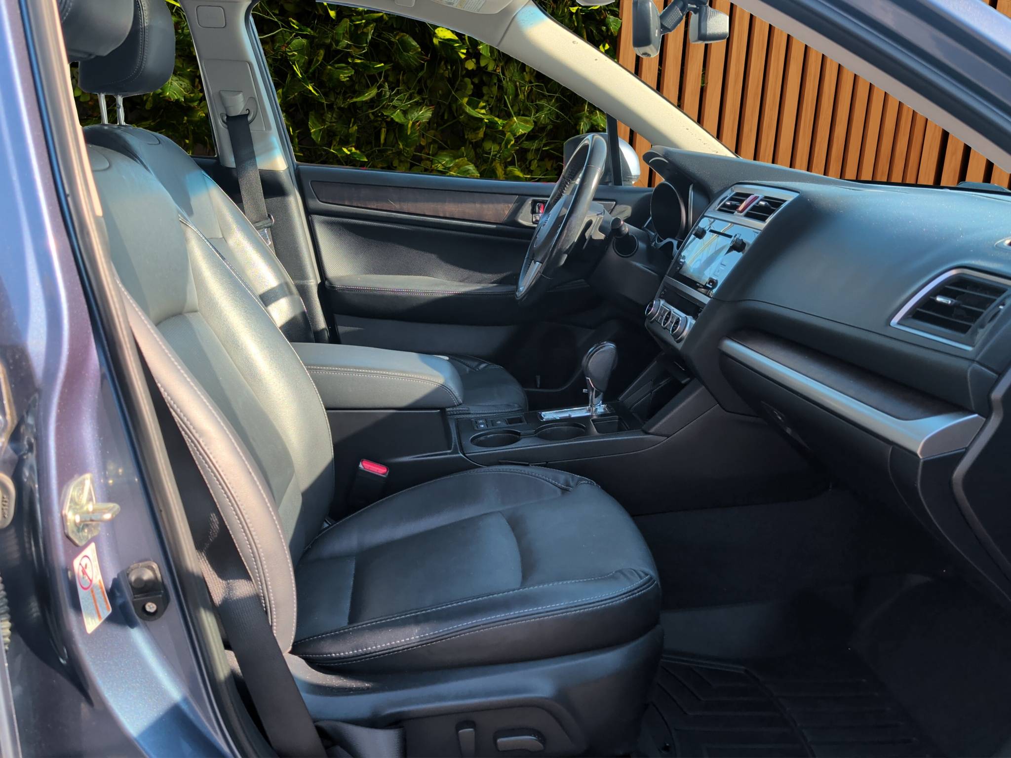 2017 Subaru Outback 2.5i Limited. Thumbnail