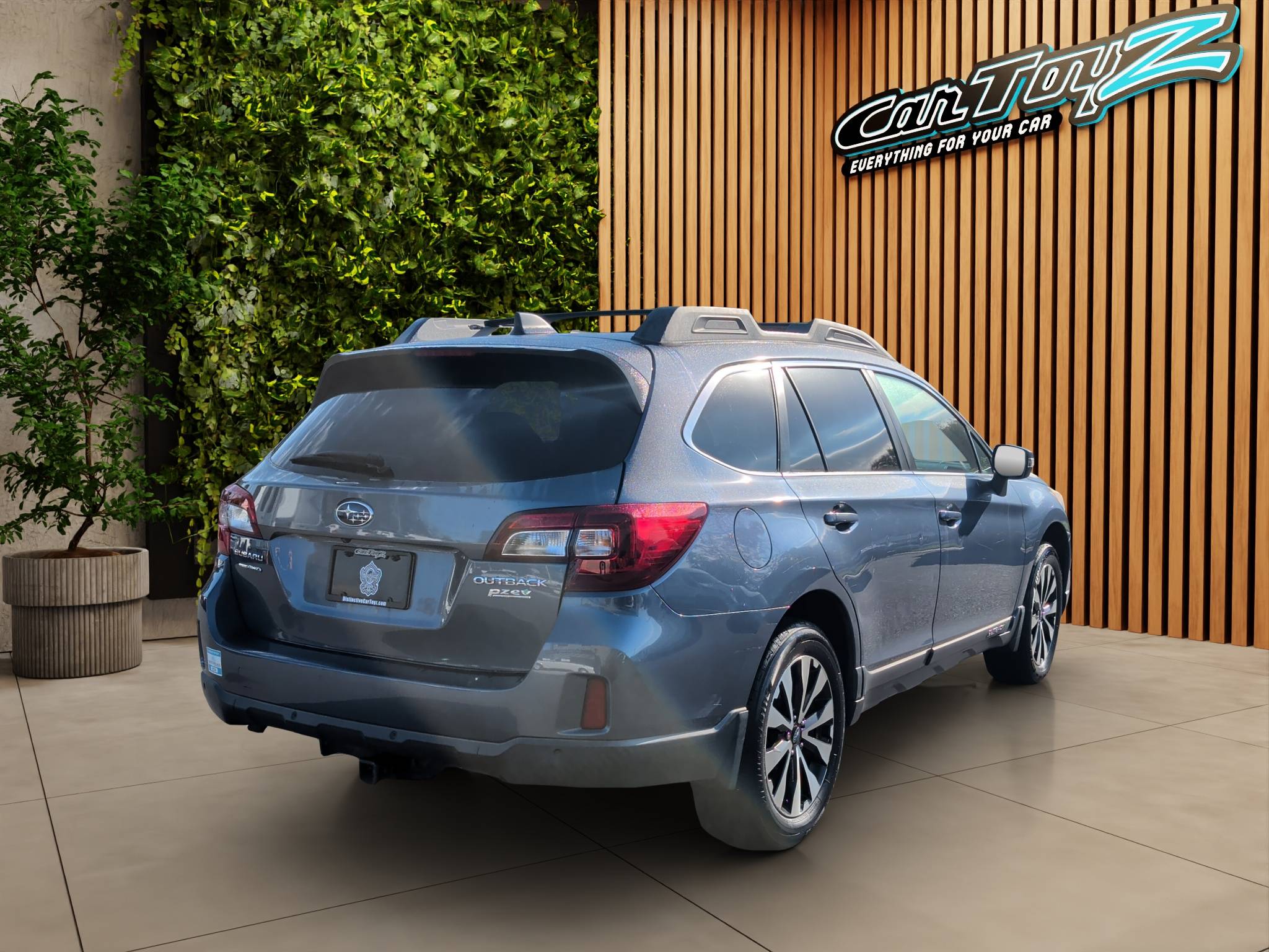 2017 Subaru Outback 2.5i Limited. Thumbnail