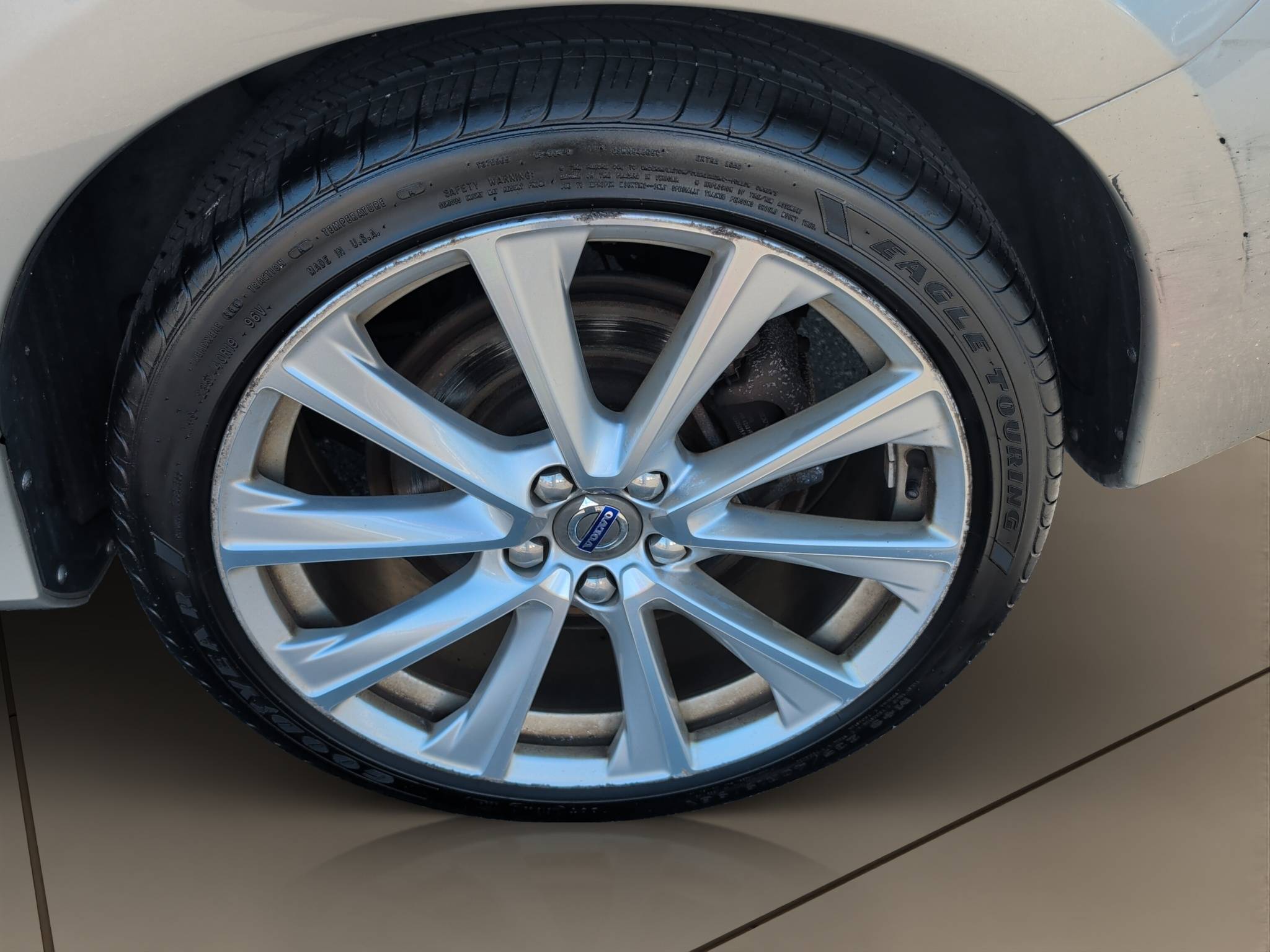 2018 VOLVO S60 INSCRIPTION T5 — LUXURY MEETS VALUE! 1 OWNER • TURBOCHARGED PERFORMANCE • AS-IS DEALER SPECIAL Thumbnail
