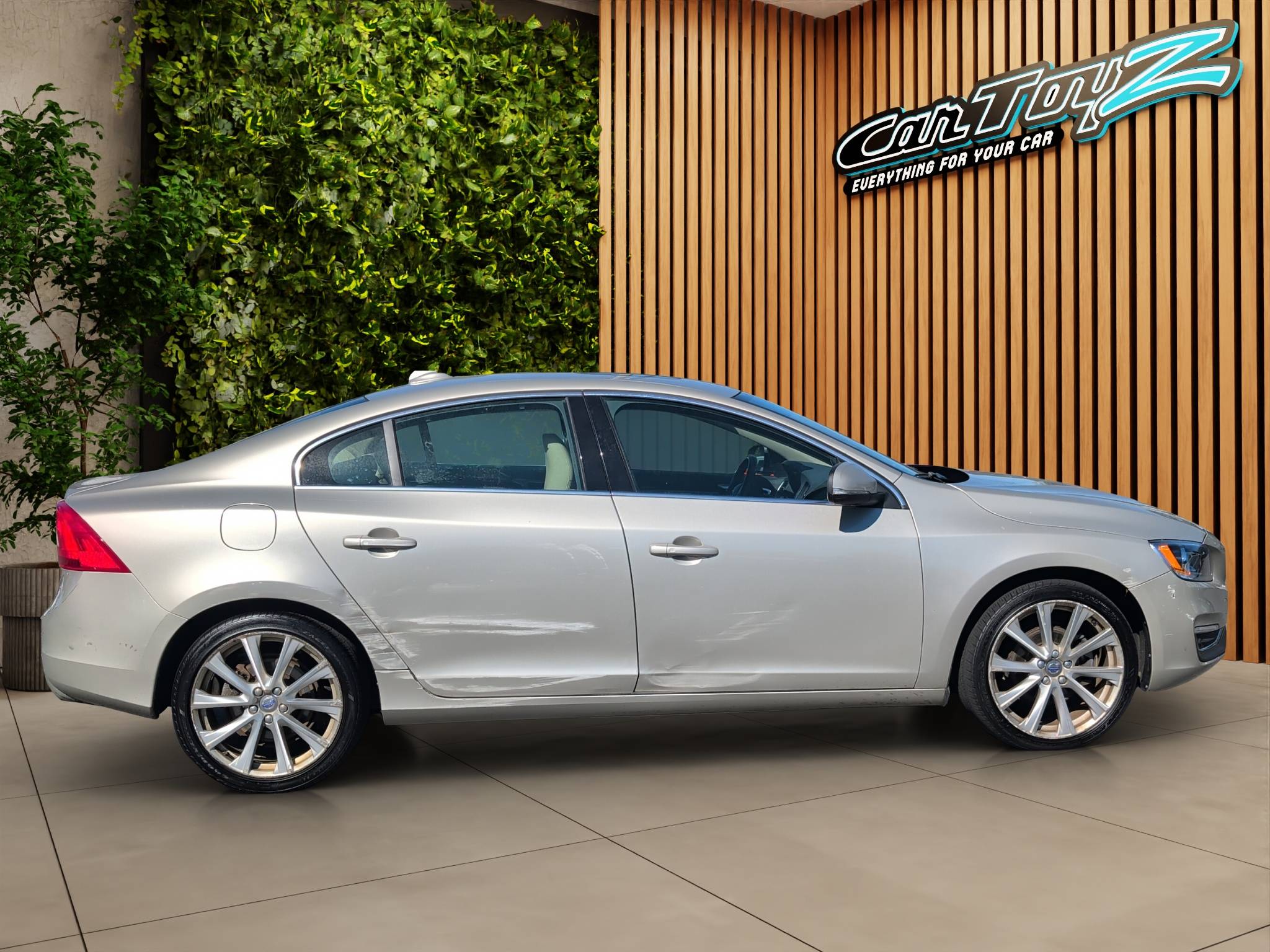 2018 VOLVO S60 INSCRIPTION T5 — LUXURY MEETS VALUE! 1 OWNER • TURBOCHARGED PERFORMANCE • AS-IS DEALER SPECIAL Thumbnail
