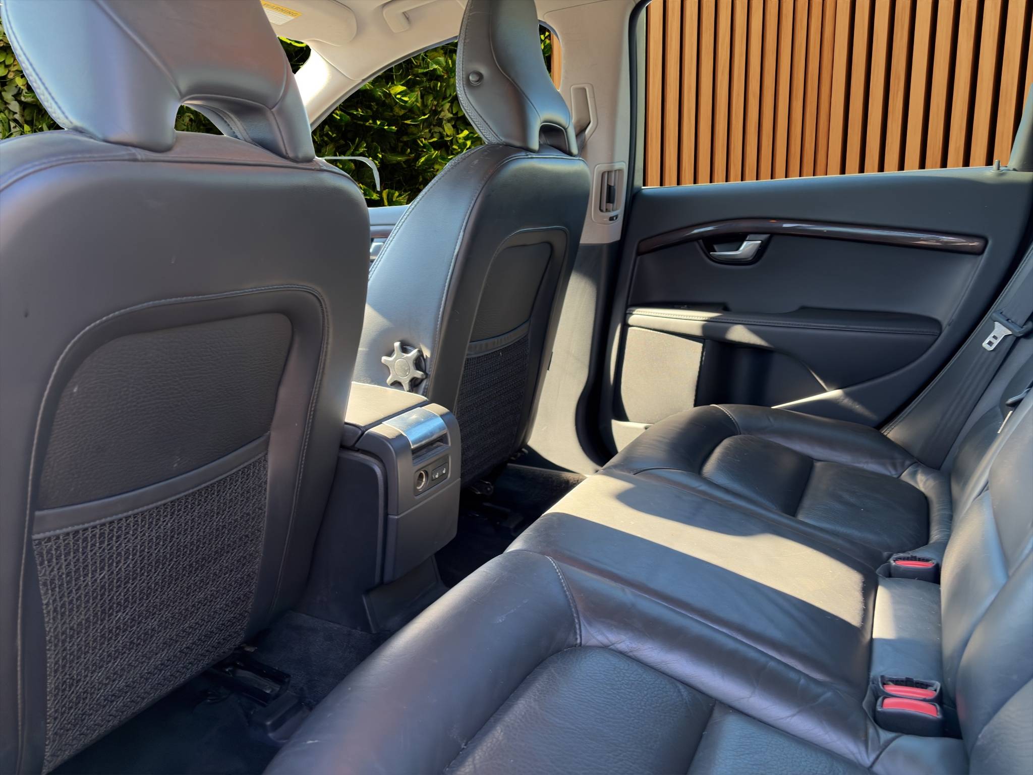 2013 VOLVO XC70 T6 • DEALER SPECIAL • AS-IS  154,003 MILES • TURBOCHARGED I6 • AWD • GEARTRONIC AUTOMATIC • CLEAN CARFAX  🔥 CLEAN CARFAX • 1 OWNER • 154,003 MILES • 2013 VOLVO XC70 T6 • AWD • AS-IS SPECIAL Thumbnail