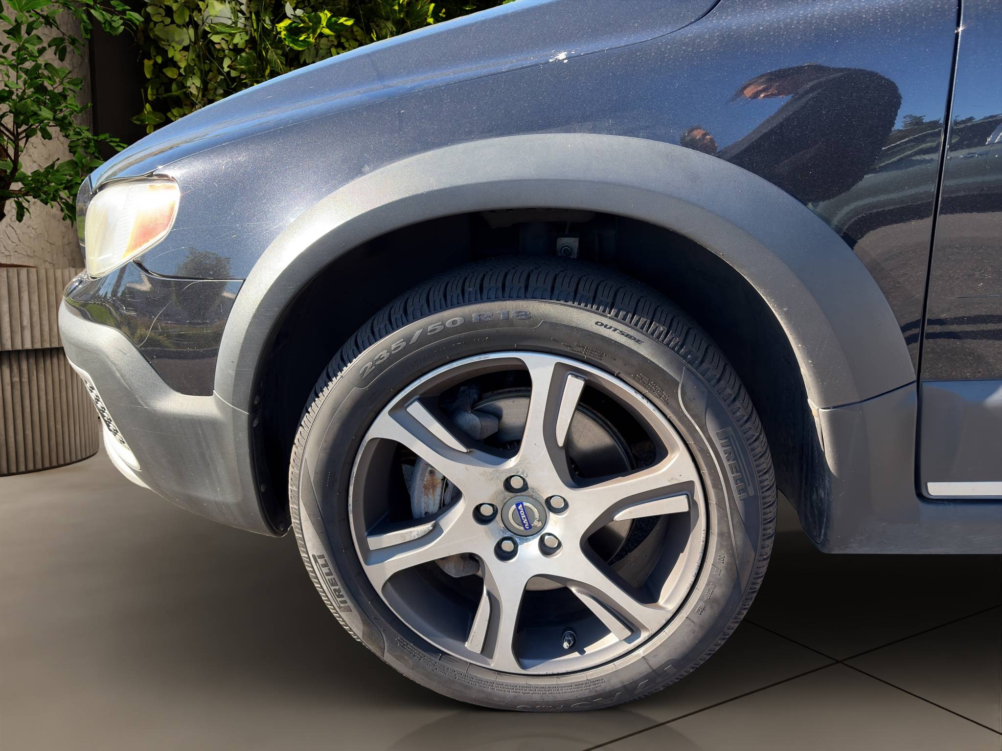 2013 VOLVO XC70 T6 • DEALER SPECIAL • AS-IS  154,003 MILES • TURBOCHARGED I6 • AWD • GEARTRONIC AUTOMATIC • CLEAN CARFAX  🔥 CLEAN CARFAX • 1 OWNER • 154,003 MILES • 2013 VOLVO XC70 T6 • AWD • AS-IS SPECIAL Thumbnail