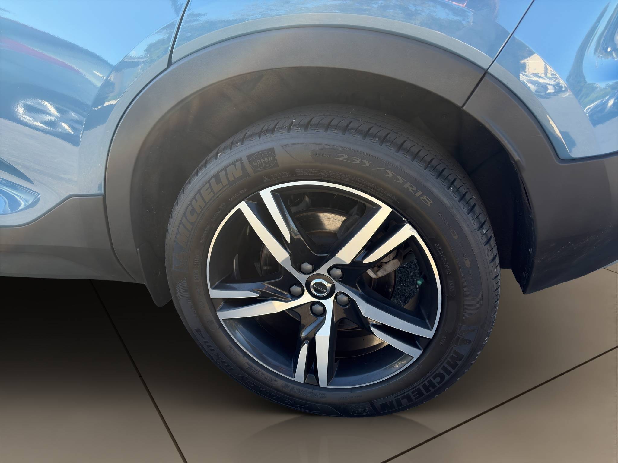 2023 VOLVO XC40 B5 PLUS BRIGHT THEME • DEALER SPECIAL • AS-IS  54,881 MILES • TURBOCHARGED MILD HYBRID • AWD • GEARTRONIC AUTOMATIC • 1 OWNER  🔥 1 OWNER • 54,881 MILES • 2023 VOLVO XC40 B5 PLUS • AWD • LUXURY SUV • AS-IS SPECIAL Thumbnail