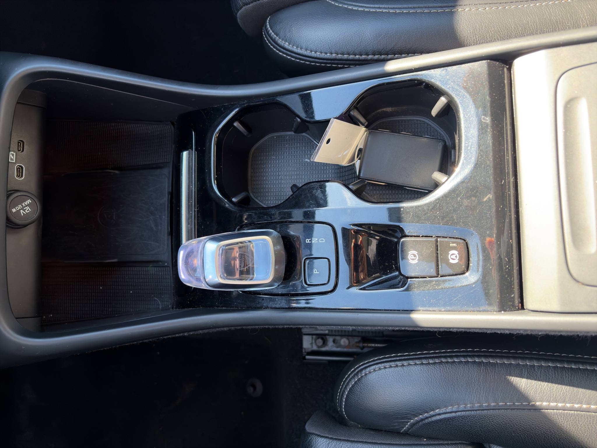 2023 VOLVO XC40 B5 PLUS BRIGHT THEME • DEALER SPECIAL • AS-IS  54,881 MILES • TURBOCHARGED MILD HYBRID • AWD • GEARTRONIC AUTOMATIC • 1 OWNER  🔥 1 OWNER • 54,881 MILES • 2023 VOLVO XC40 B5 PLUS • AWD • LUXURY SUV • AS-IS SPECIAL Thumbnail