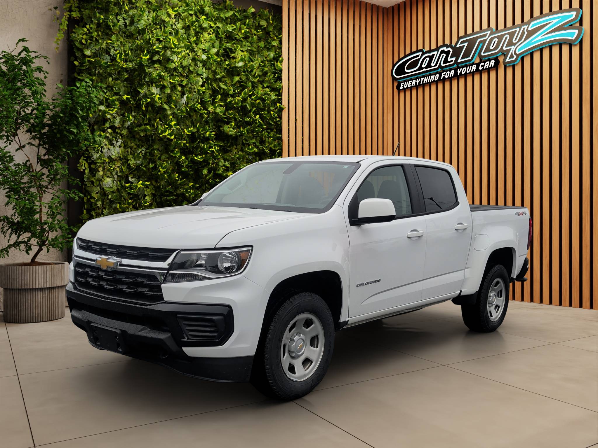 20022 CHEVROLET COLORADO WT CREW CAB 4WD • READY TO WORK  57,445 MILES • 3.6L V6 • 4WD • 8-SPEED AUTOMATIC • 1 OWNER Thumbnail