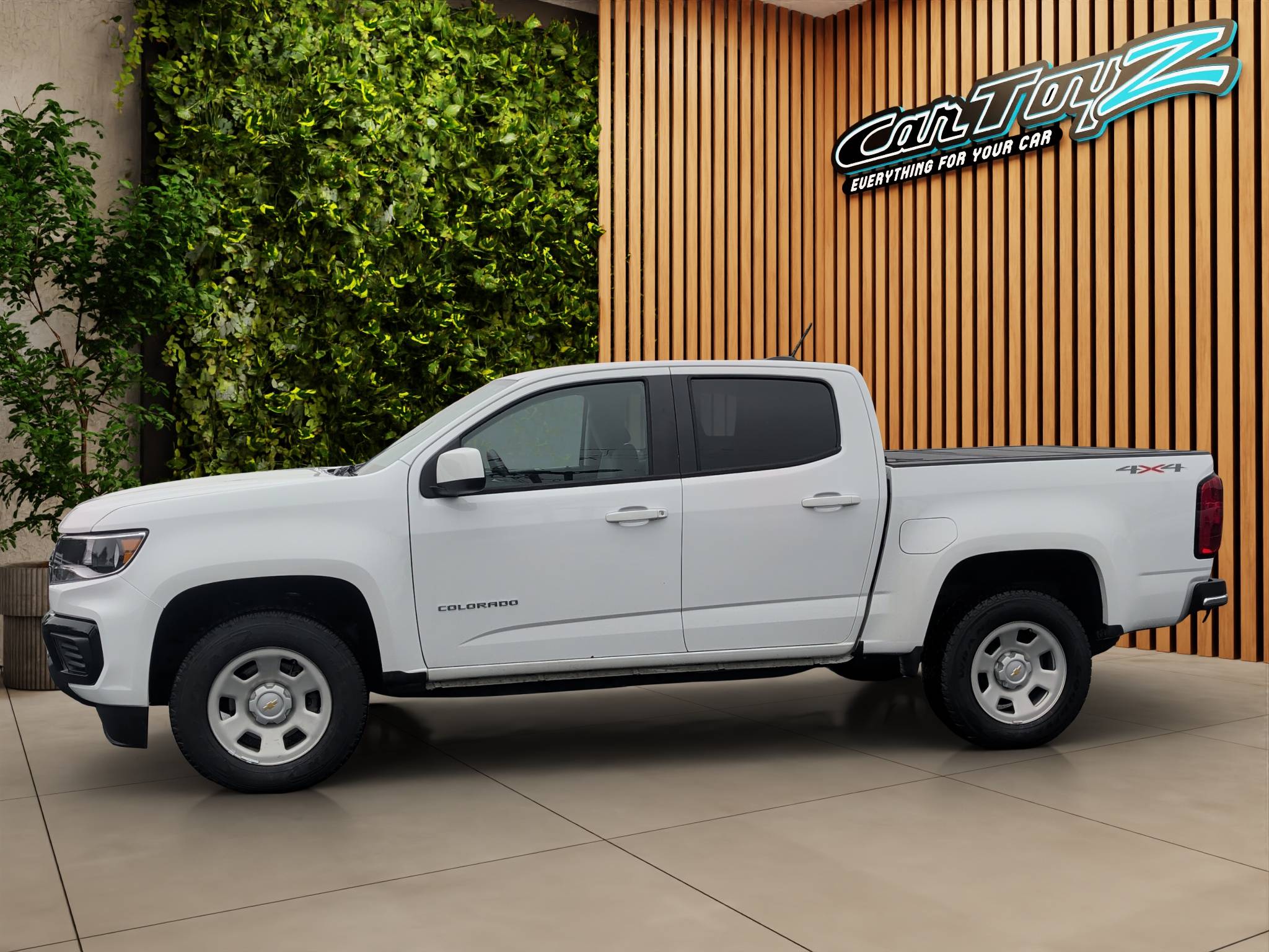 20022 CHEVROLET COLORADO WT CREW CAB 4WD • READY TO WORK  57,445 MILES • 3.6L V6 • 4WD • 8-SPEED AUTOMATIC • 1 OWNER Thumbnail