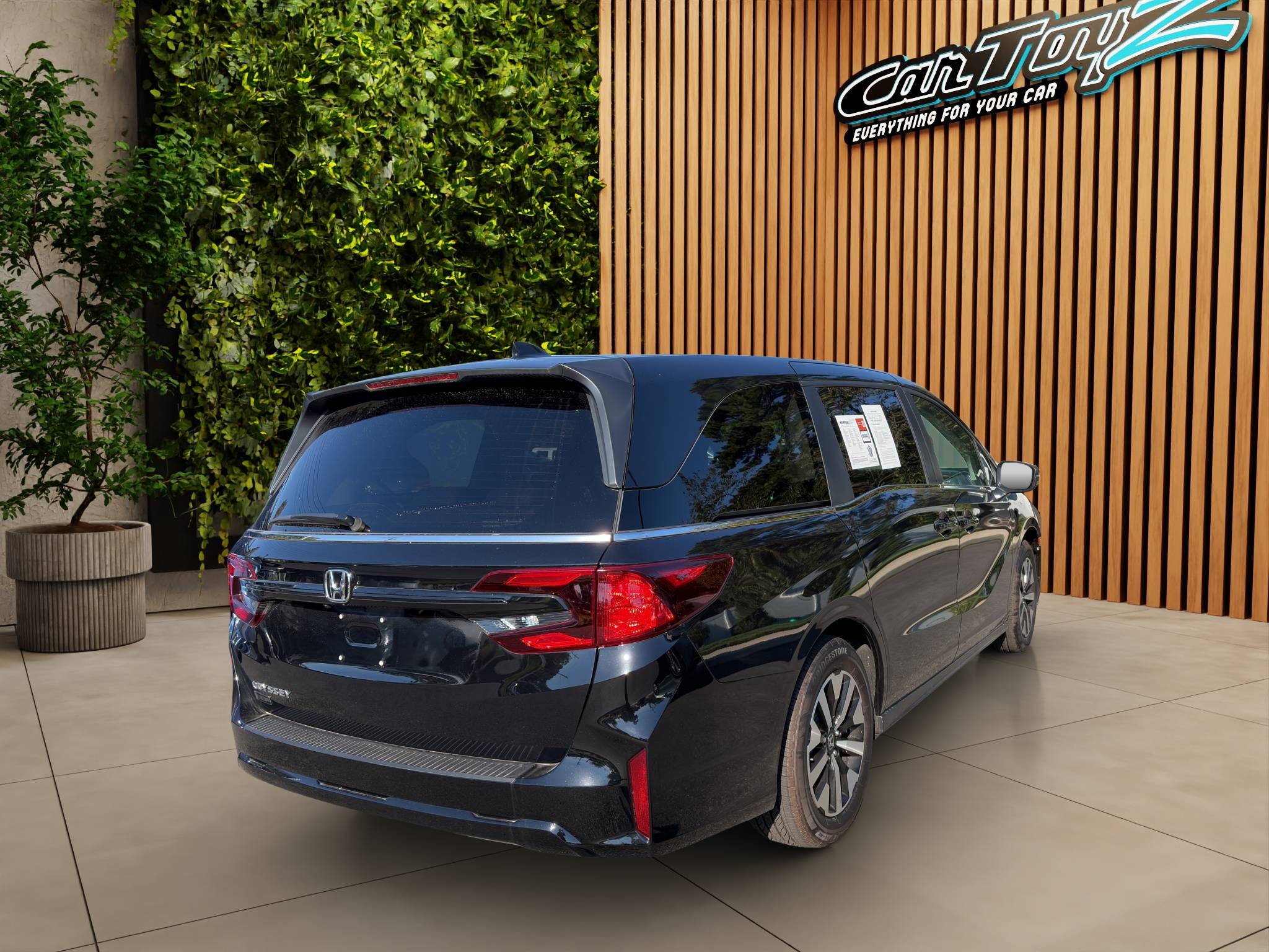 2026 HONDA ODYSSEY EX-L • LOW-MILEAGE FAMILY LUXURY  276 MILES • 3.5L V6 • FWD • 10-SPEED AUTOMATIC • CLEAN CARFAX • 1 OWNER Thumbnail