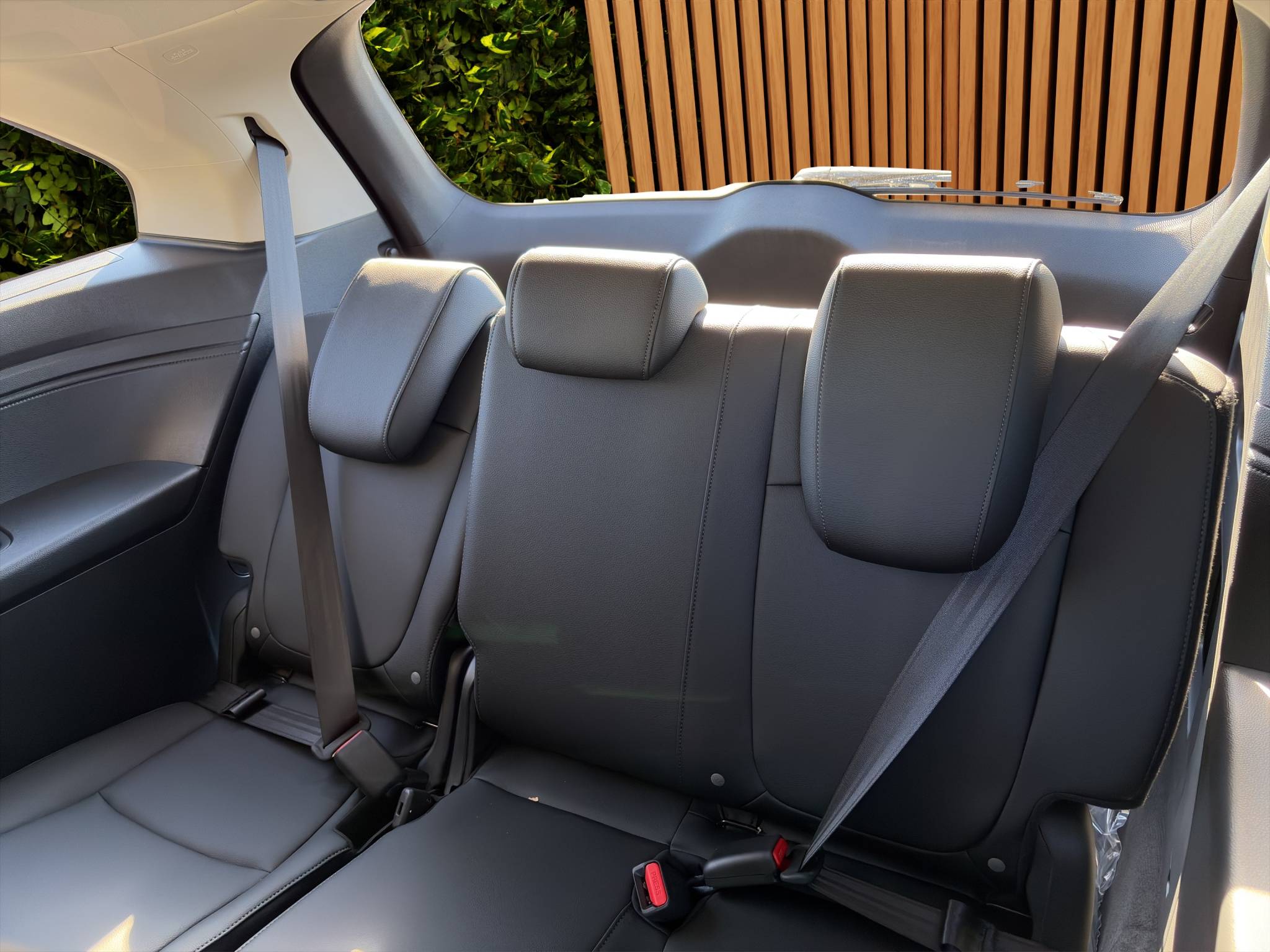 2026 HONDA ODYSSEY EX-L • LOW-MILEAGE FAMILY LUXURY  276 MILES • 3.5L V6 • FWD • 10-SPEED AUTOMATIC • CLEAN CARFAX • 1 OWNER Thumbnail
