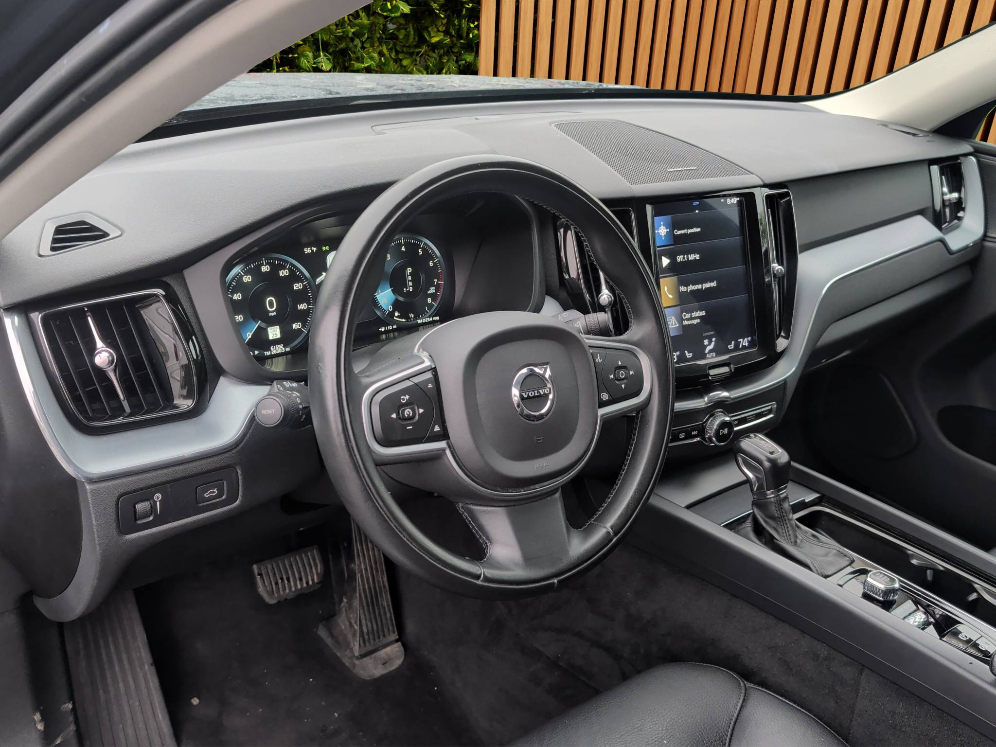 2019 VOLVO XC60 T6 MOMENTUM • TURBOCHARGED LUXURY AWD  61,592 MILES • TURBOCHARGED I4 • AWD • GEARTRONIC AUTOMATIC • CLEAN CARFAX Thumbnail