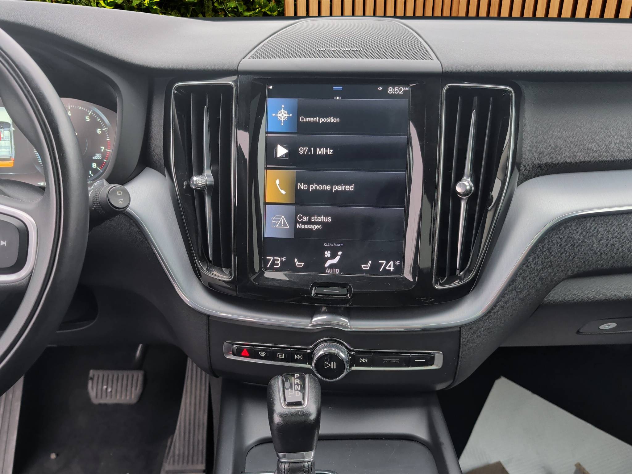 2019 VOLVO XC60 T6 MOMENTUM • TURBOCHARGED LUXURY AWD  61,592 MILES • TURBOCHARGED I4 • AWD • GEARTRONIC AUTOMATIC • CLEAN CARFAX Thumbnail