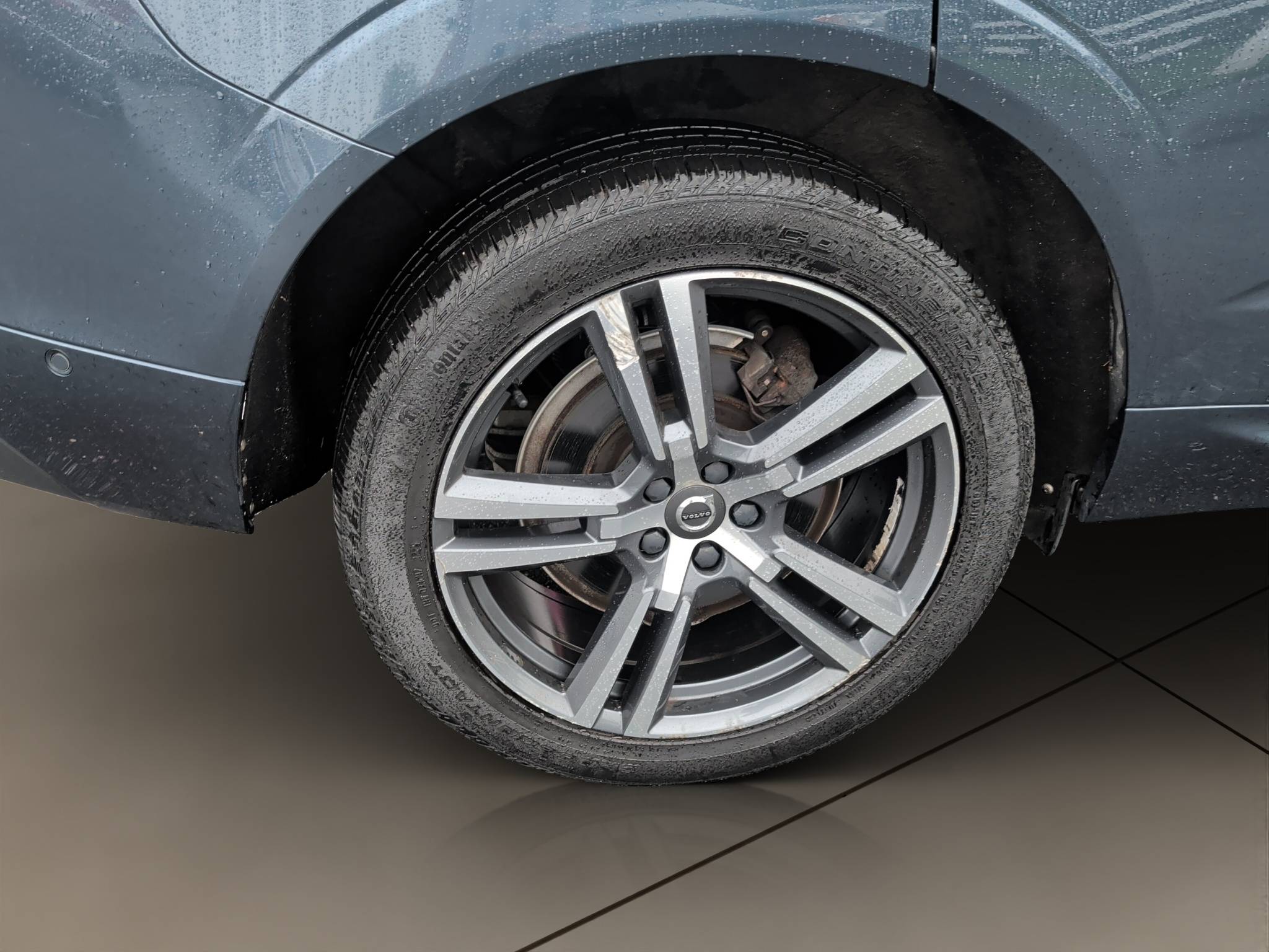 2019 VOLVO XC60 T6 MOMENTUM • TURBOCHARGED LUXURY AWD  61,592 MILES • TURBOCHARGED I4 • AWD • GEARTRONIC AUTOMATIC • CLEAN CARFAX Thumbnail