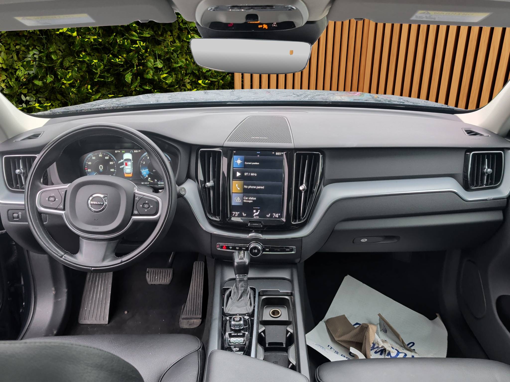 2019 VOLVO XC60 T6 MOMENTUM • TURBOCHARGED LUXURY AWD  61,592 MILES • TURBOCHARGED I4 • AWD • GEARTRONIC AUTOMATIC • CLEAN CARFAX Thumbnail